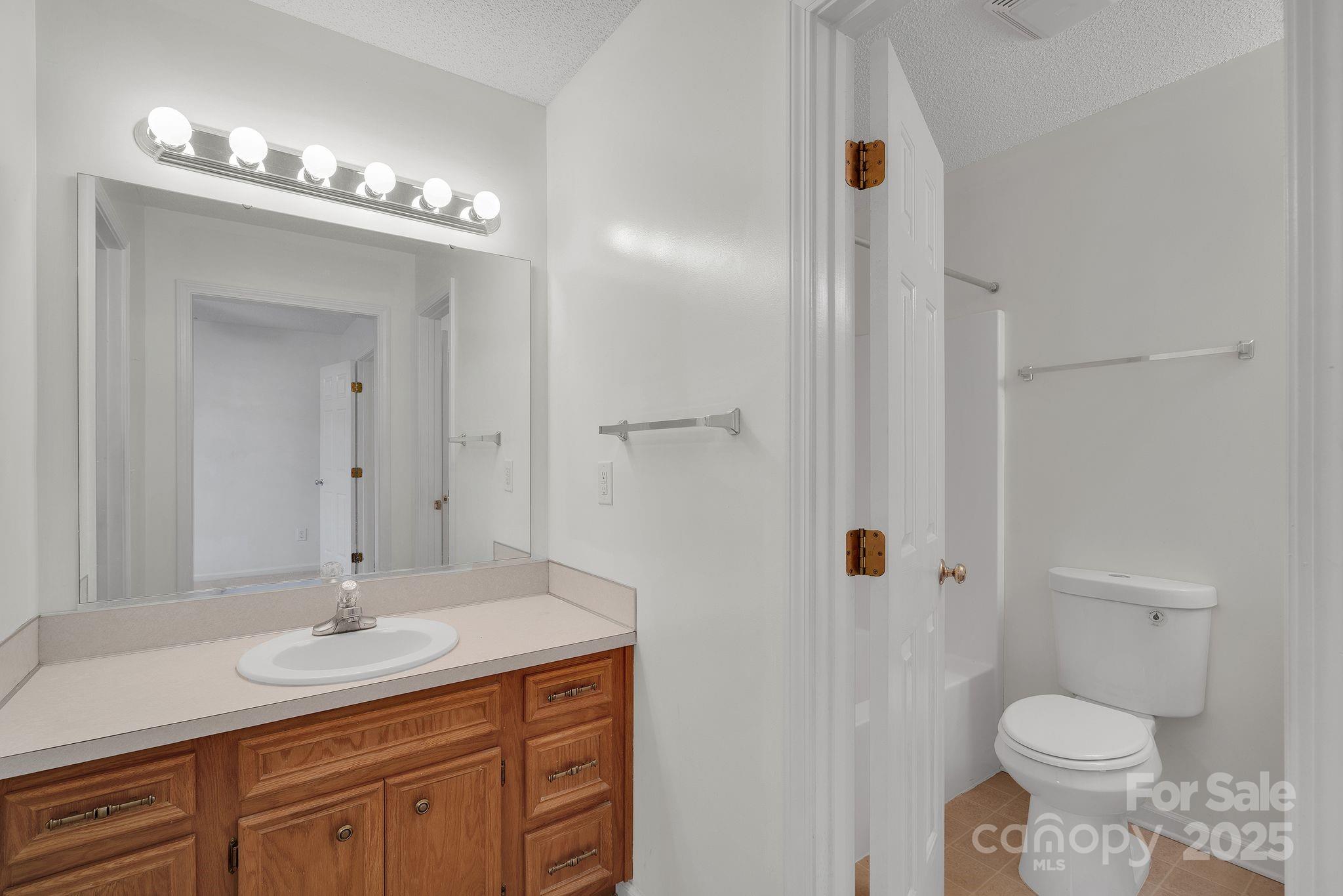 White Oak Manor - Residential