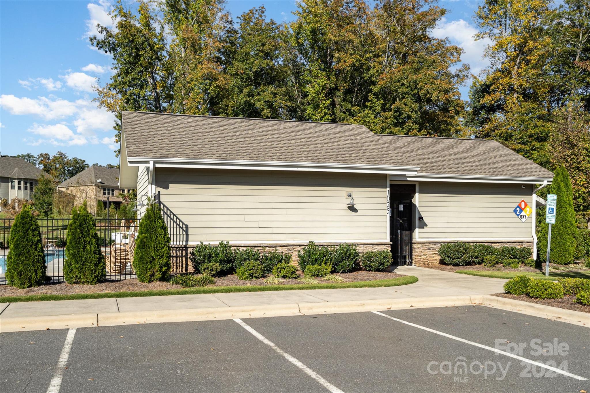 Queensbridge - Residential