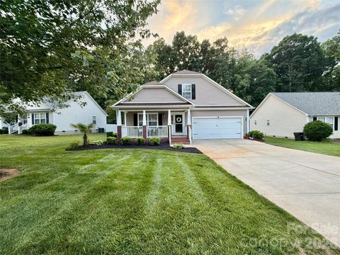Photo of 4102 Canvas Avenue, Rock Hill, SC 29732 (MLS # 4387212)
