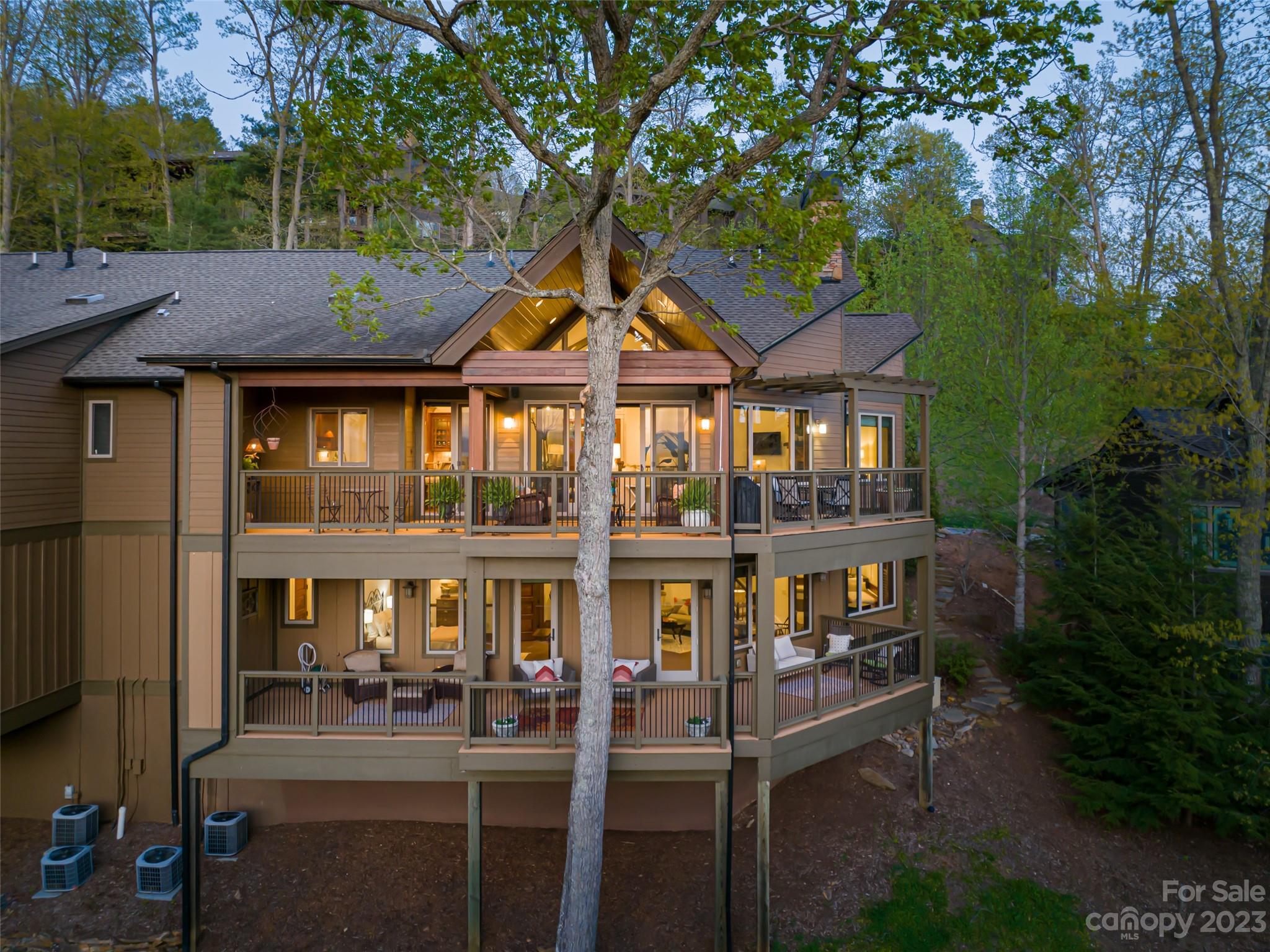 Reynolds Mountain - Residential