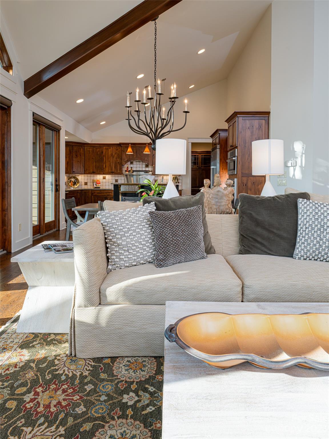 Reynolds Mountain - Residential