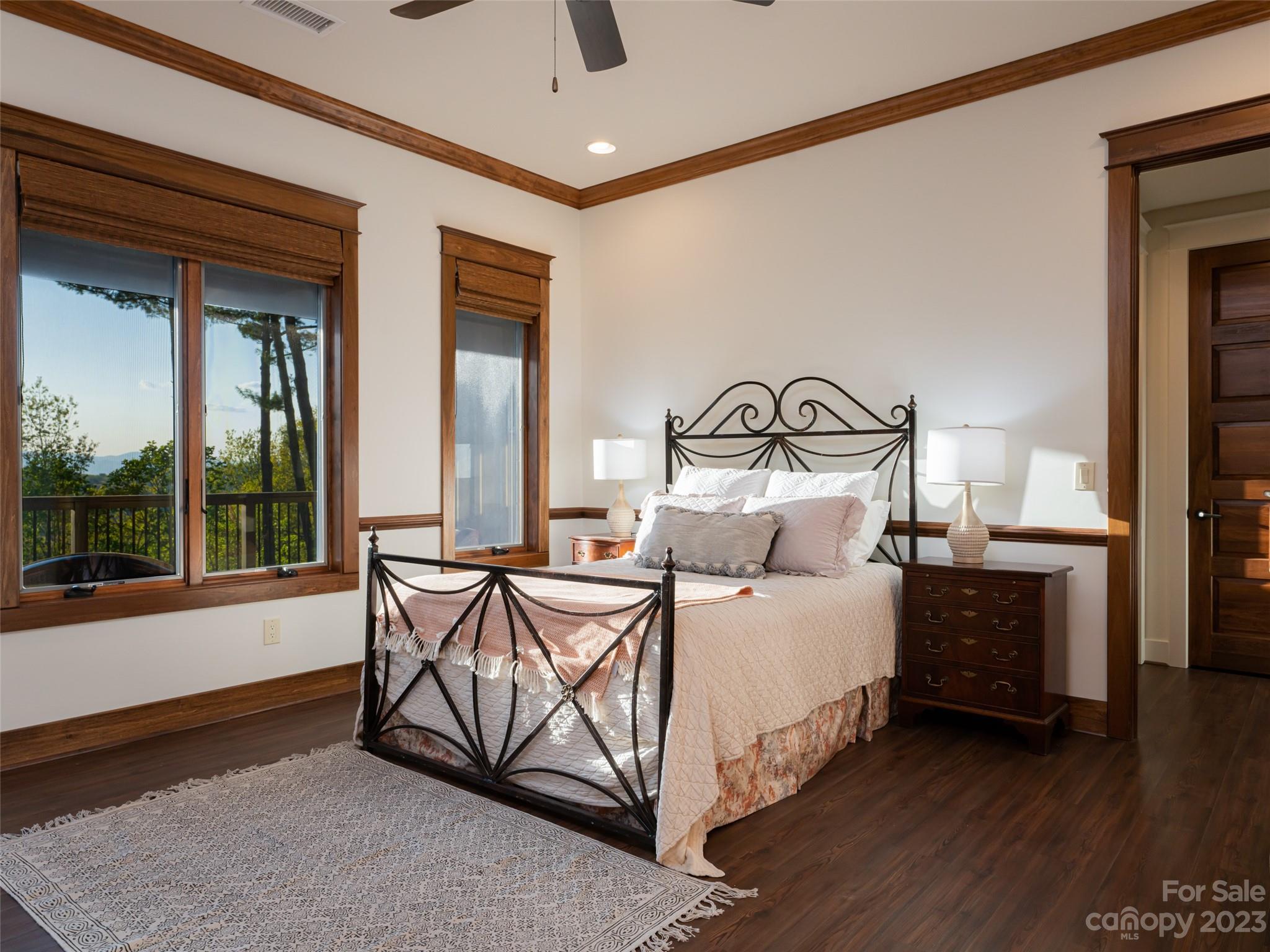 Reynolds Mountain - Residential