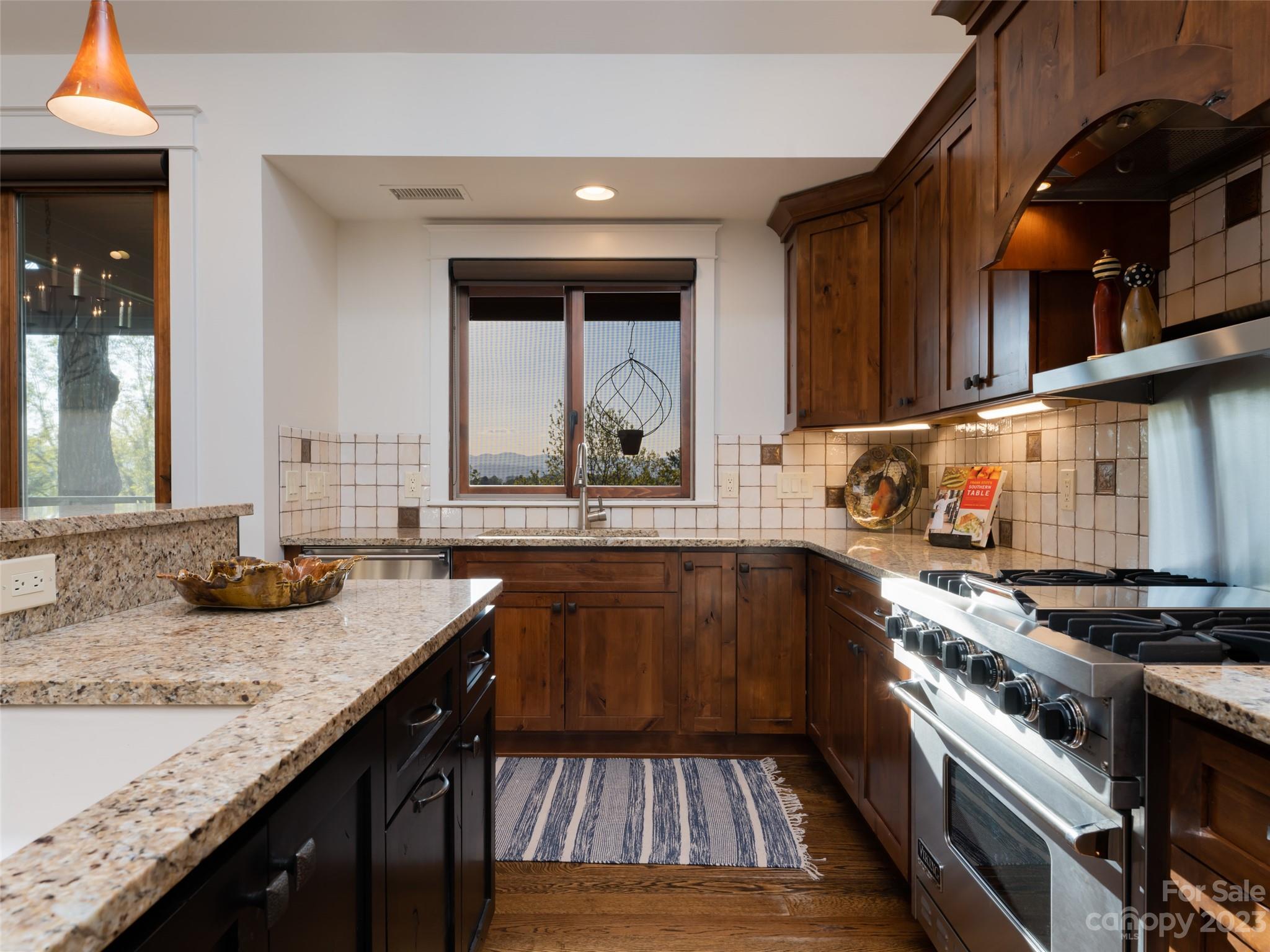 Reynolds Mountain - Residential