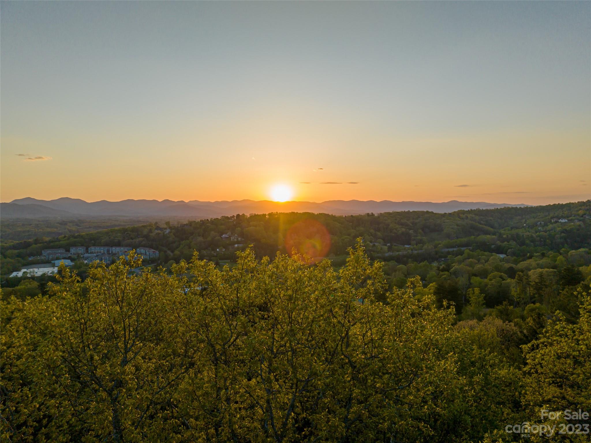 Reynolds Mountain - Residential
