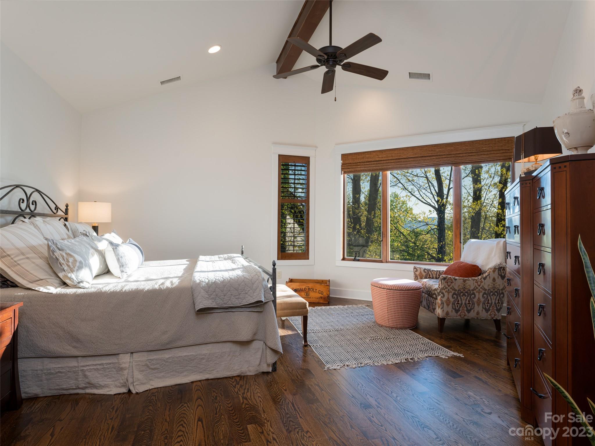 Reynolds Mountain - Residential