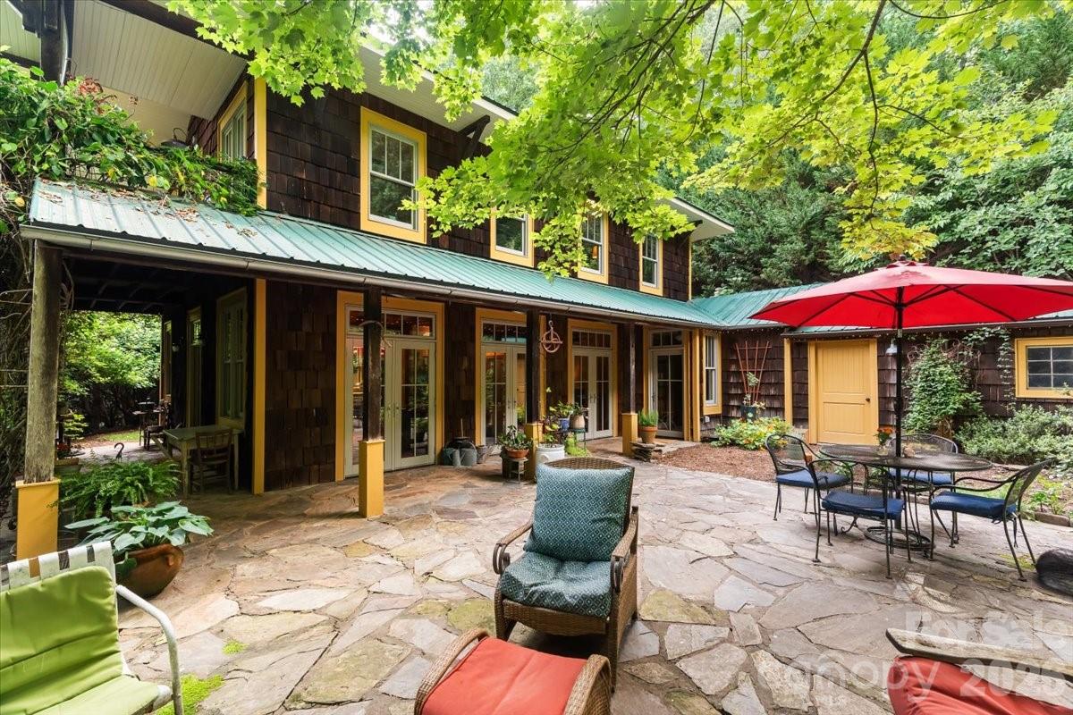 128 Barnet Mountain Drive