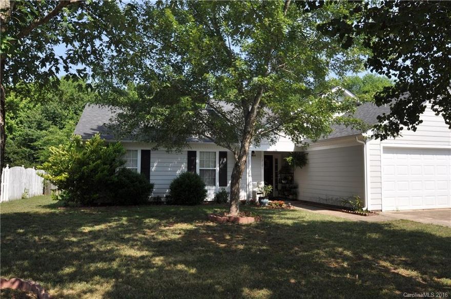 Beautifully maintained & updated, charming ranch, picture perfect house located in Ballantyne area! Updated kitchen w/granite & stainless steel appliances. 10' ceilings, hardwood laminate floors, carpet in 3 bedrooms.  Pets are conditional. This home has everything you could want and more, 2 car garage, just off Rea Road, could walk to shipping & restaurants. Location Location Location! Great schools.