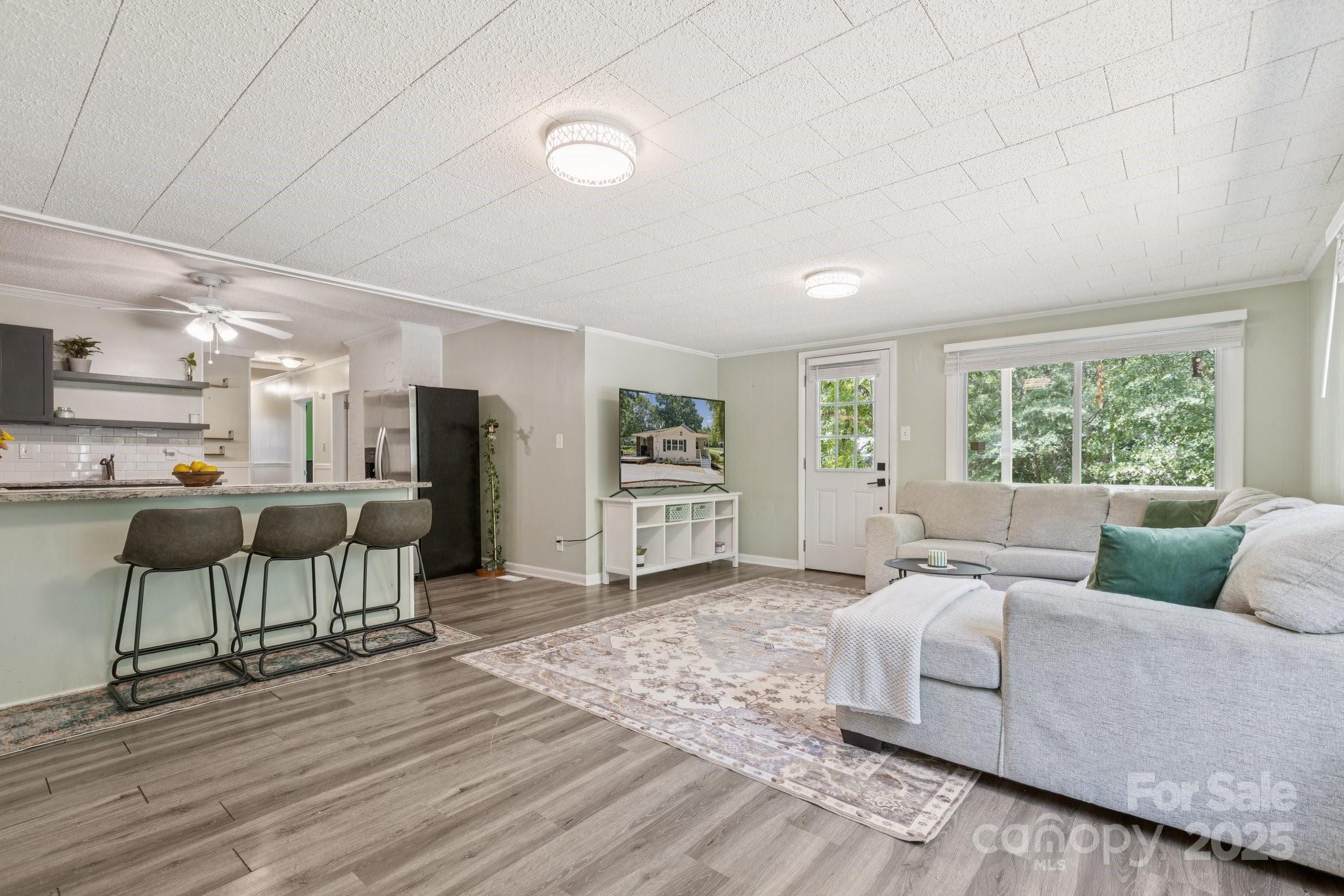 1451 Kings Circle