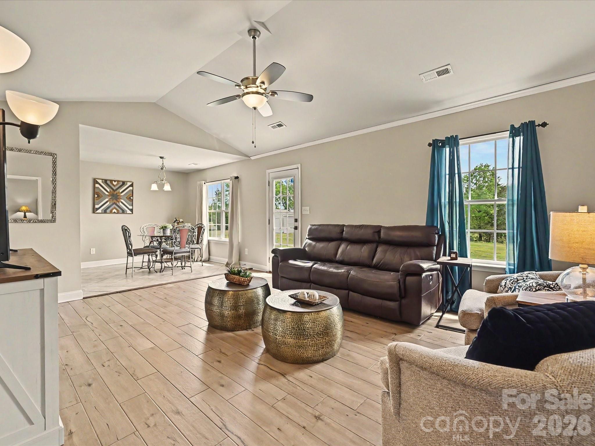 1211 Autumn Cove Cove