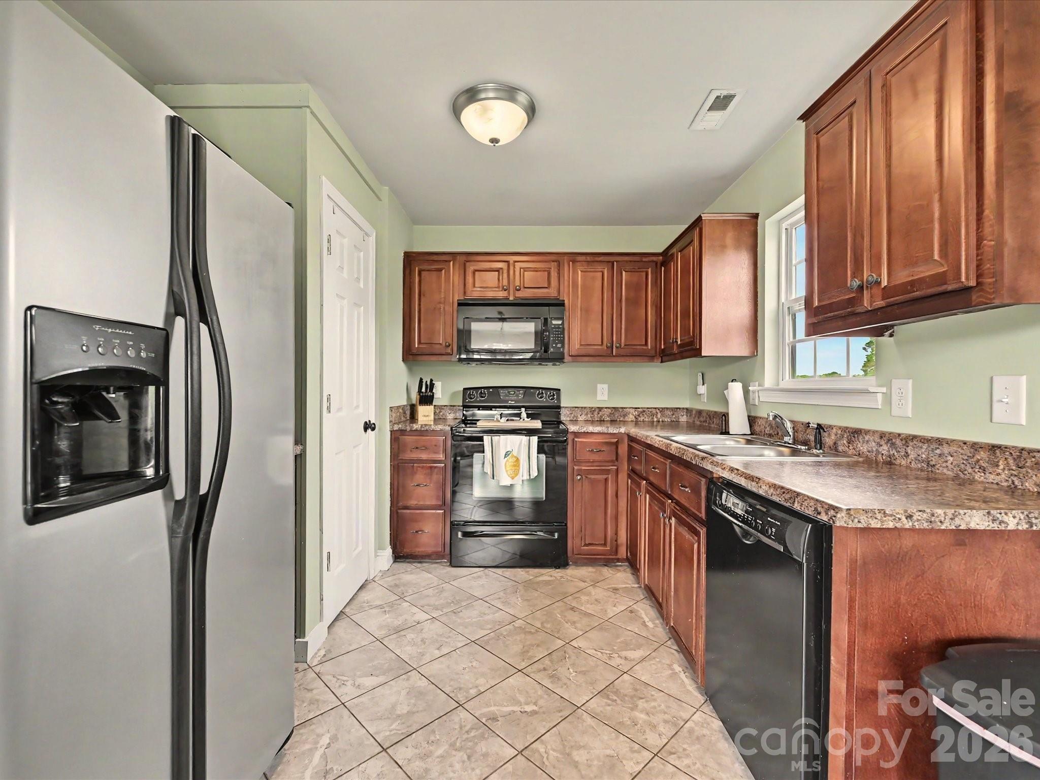 1211 Autumn Cove Cove