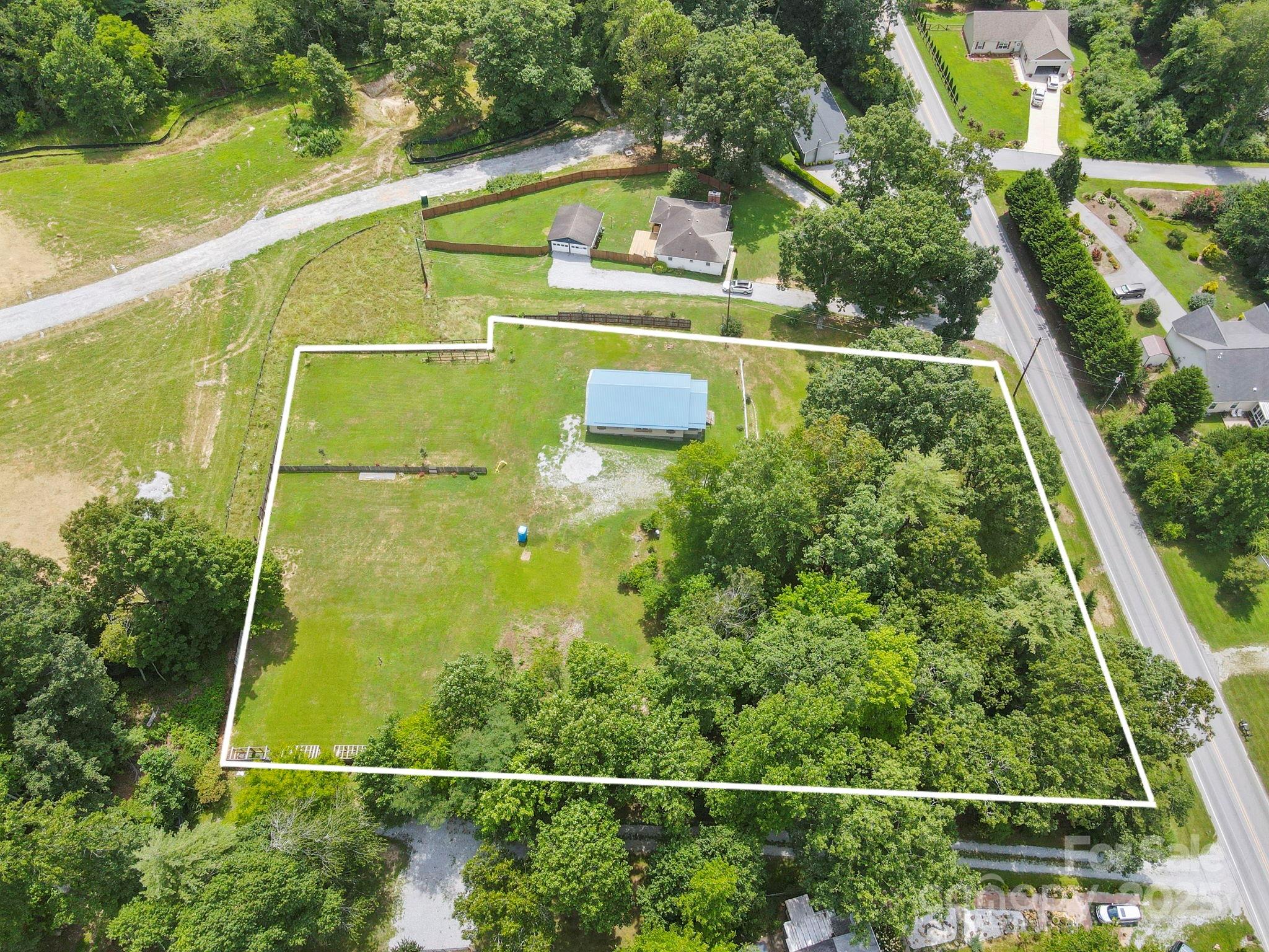 692 Stoney Mountain Road