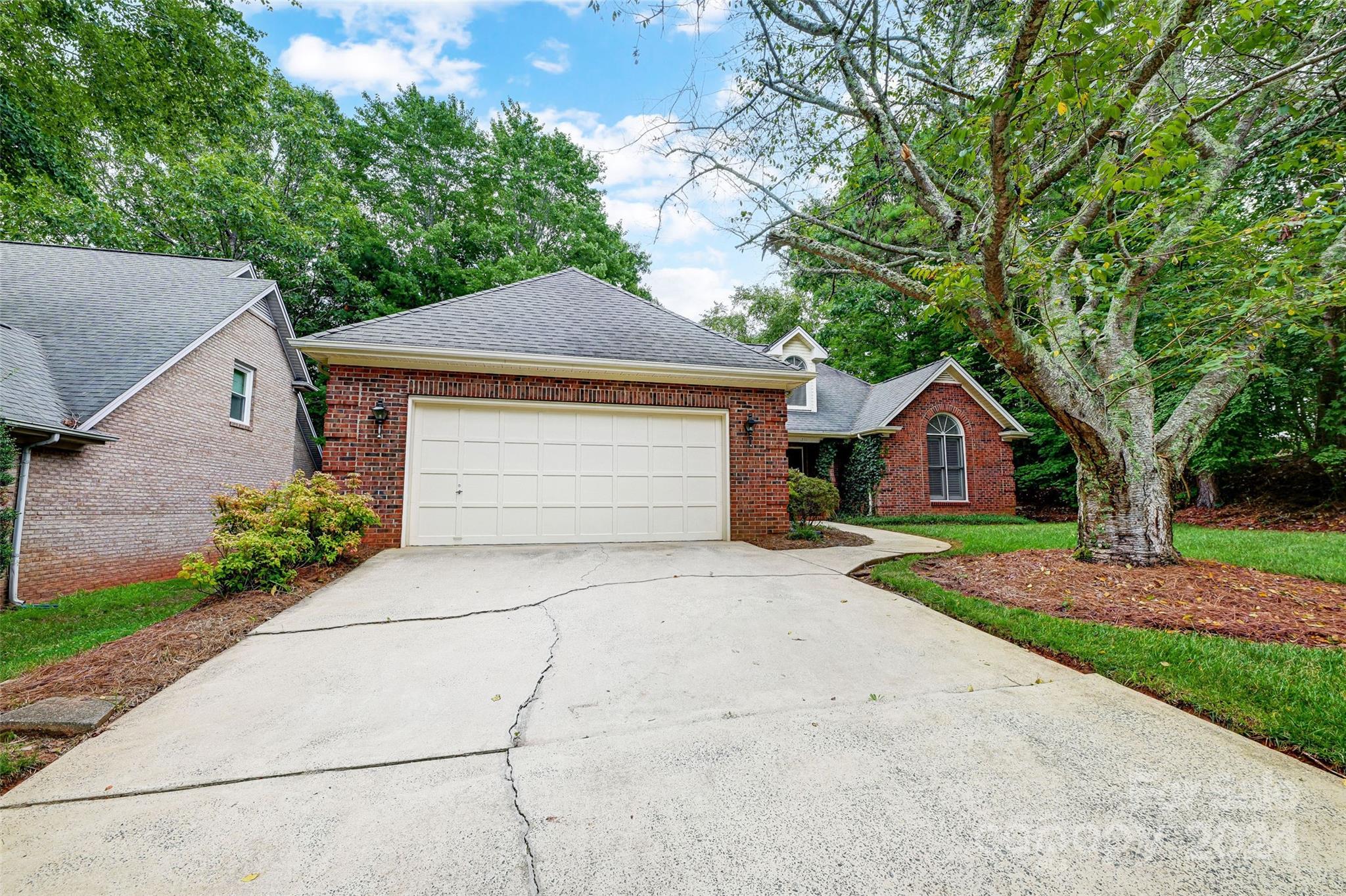 Tega Cay - Residential