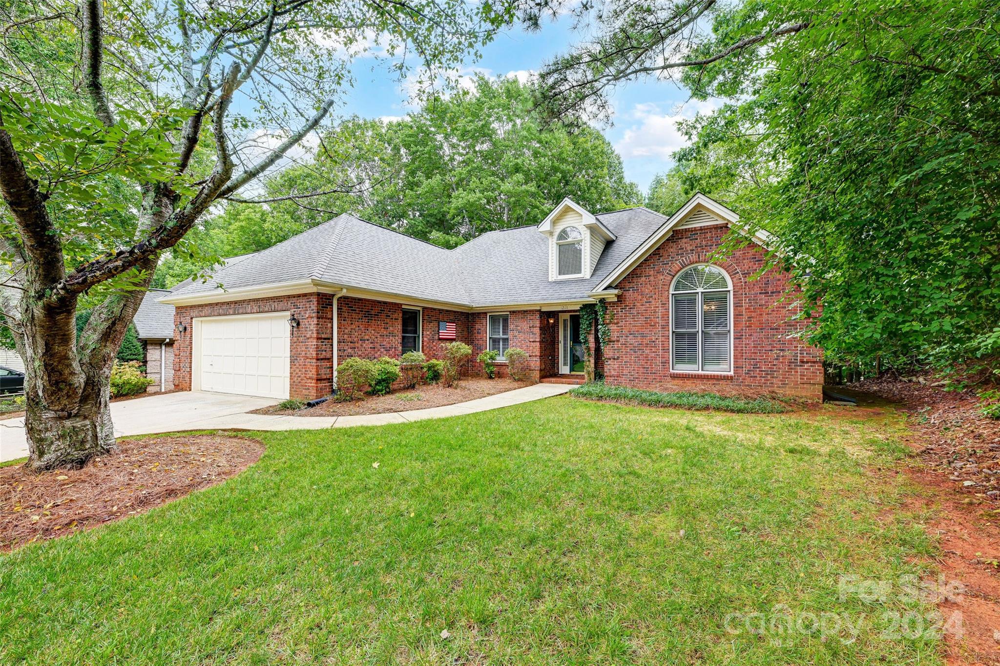 Tega Cay - Residential