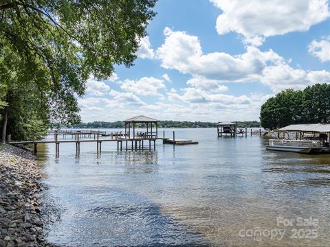 Photo of 4875 Moore Street, Sherrills Ford, NC 28673 (MLS # 4296613)