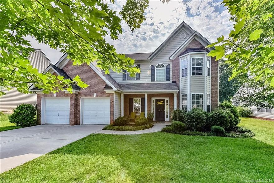 Well Maintained, 5 BR home on flat lot.  Hardwood floors on main level.  Cook's kitchen with wood cabinets, granite counter tops, gas stove, ceramic tile floor and back splash, and breakfast bar.   Large Dining Room for formal entertaining.  Master Bedroom with Trey Ceiling, large Master Bath, and walk-in closet.  Large Bonus Room/5th bedroom.  Large custom patio and flat back yard, backing up to trees.  On dead-end cul-de-sac street.  Neighborhood pool, playground, fitness center, and pond.