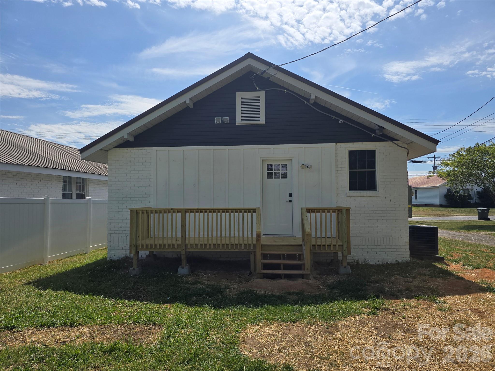 813 Highland Avenue SE