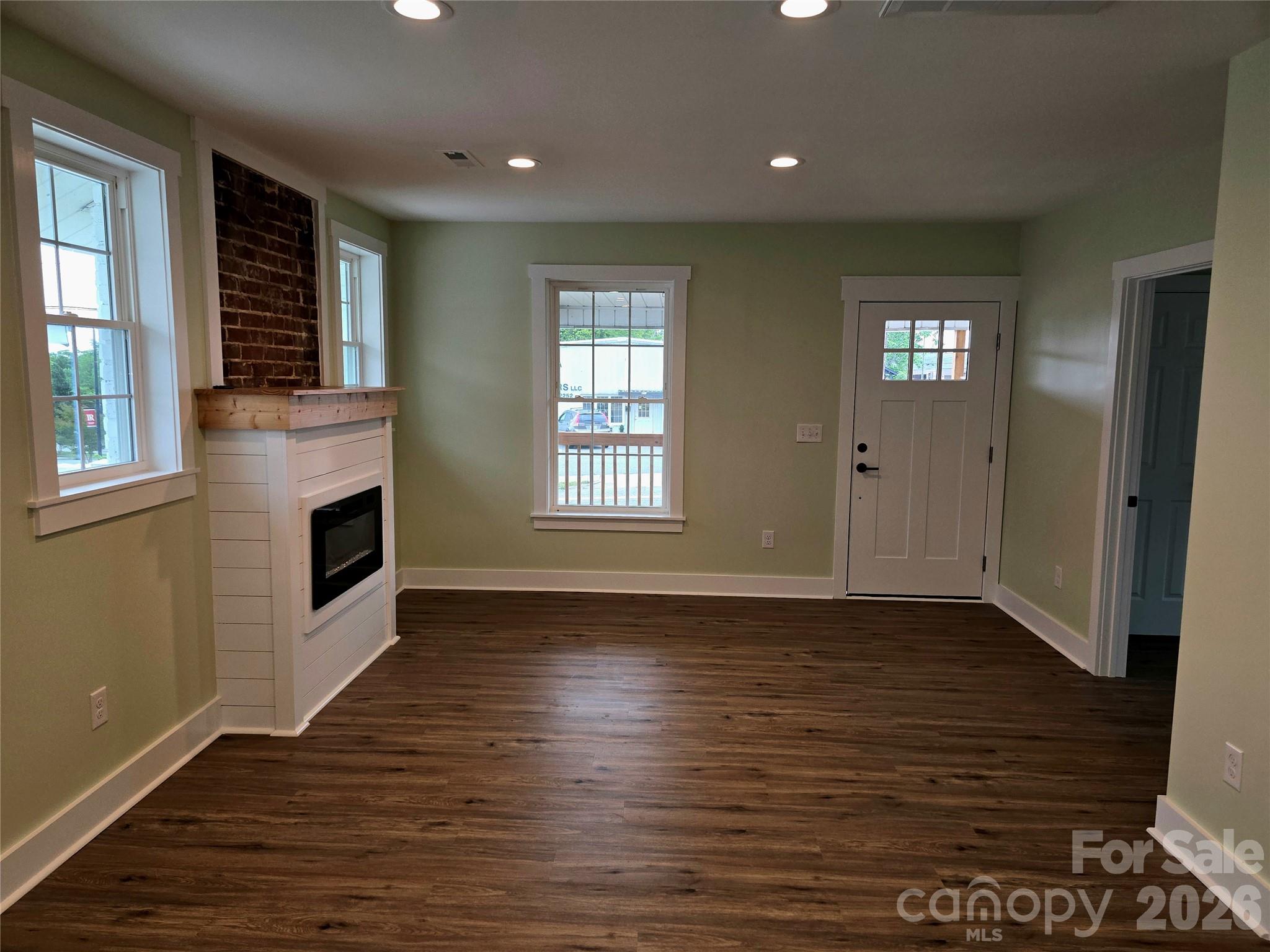813 Highland Avenue SE