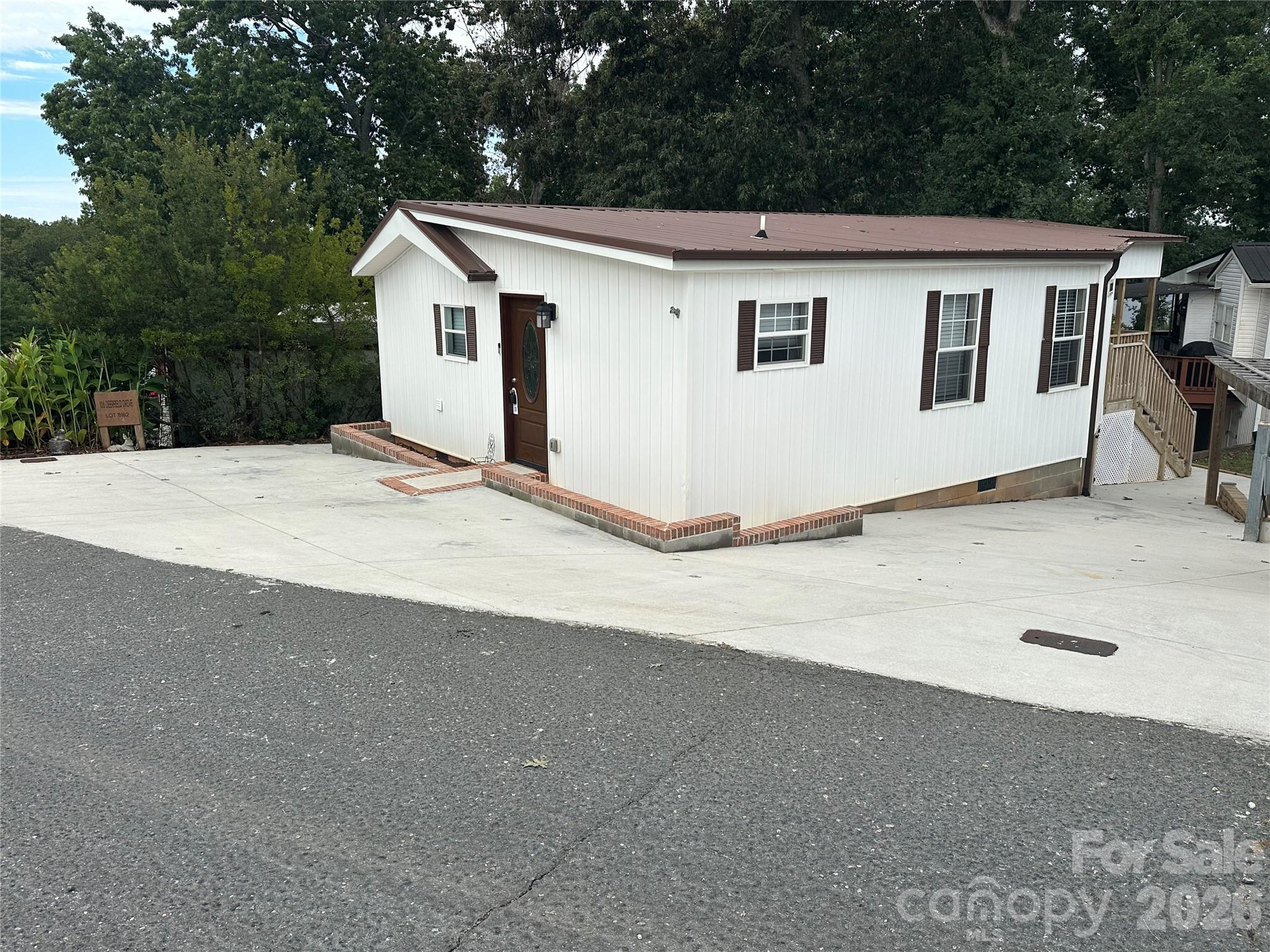 106 Deer Field Drive