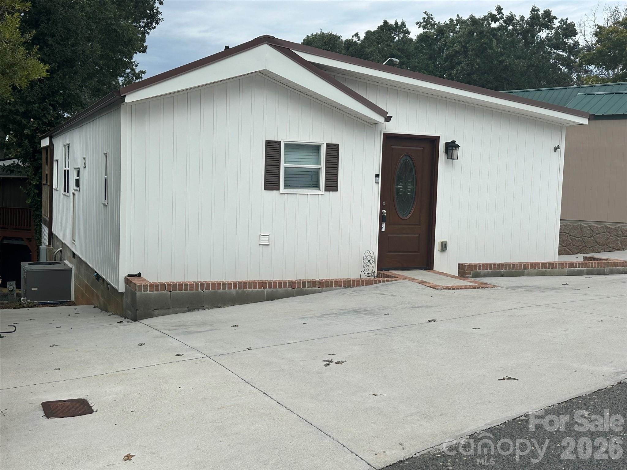 106 Deer Field Drive