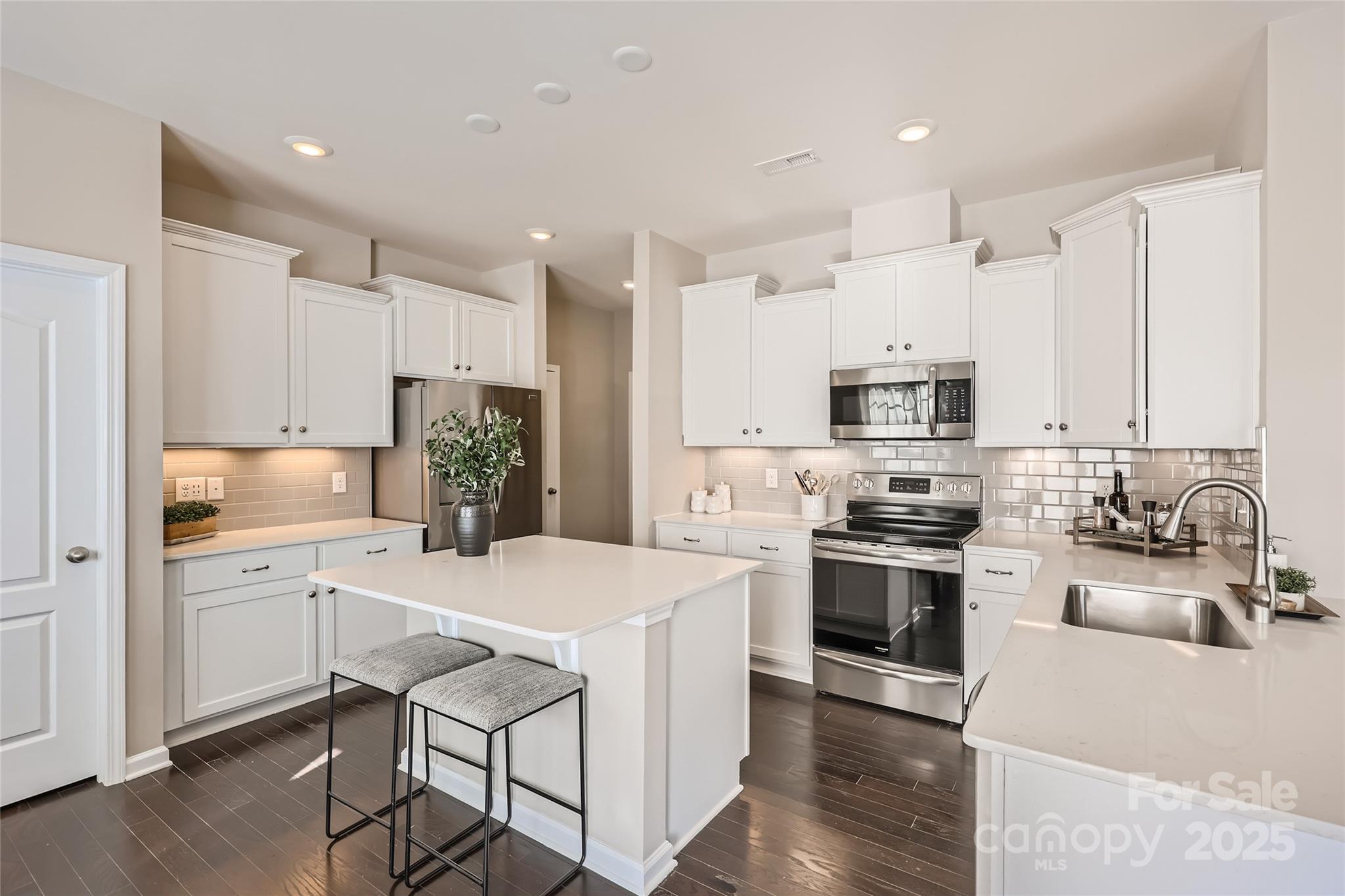 Falls Cove at Lake Norman - Residential