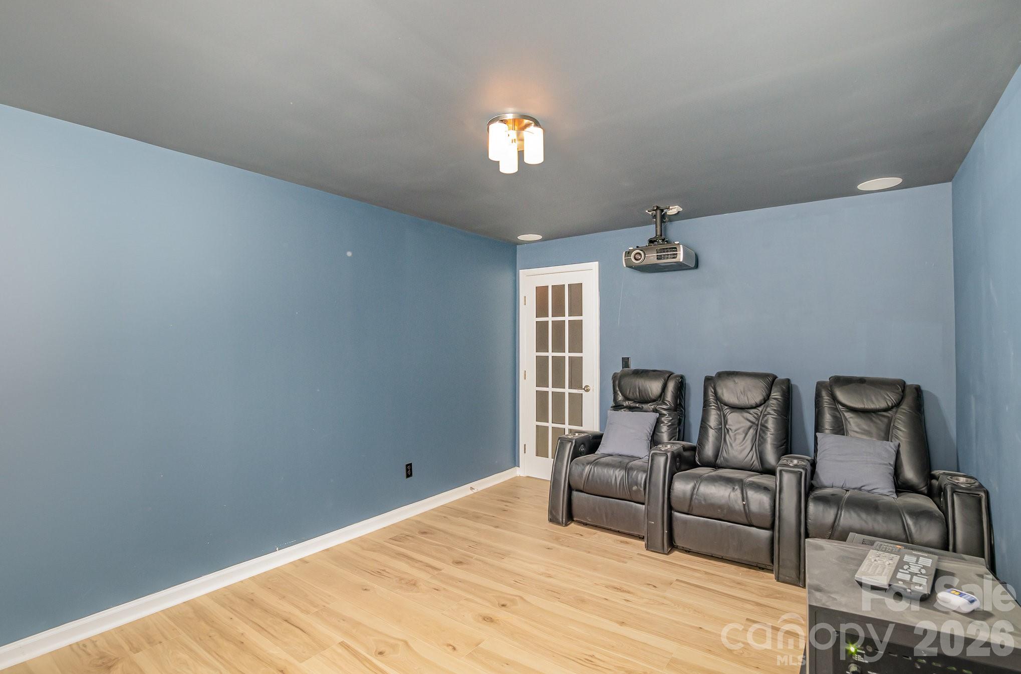 Lake Shore On Lake Wylie - Residential