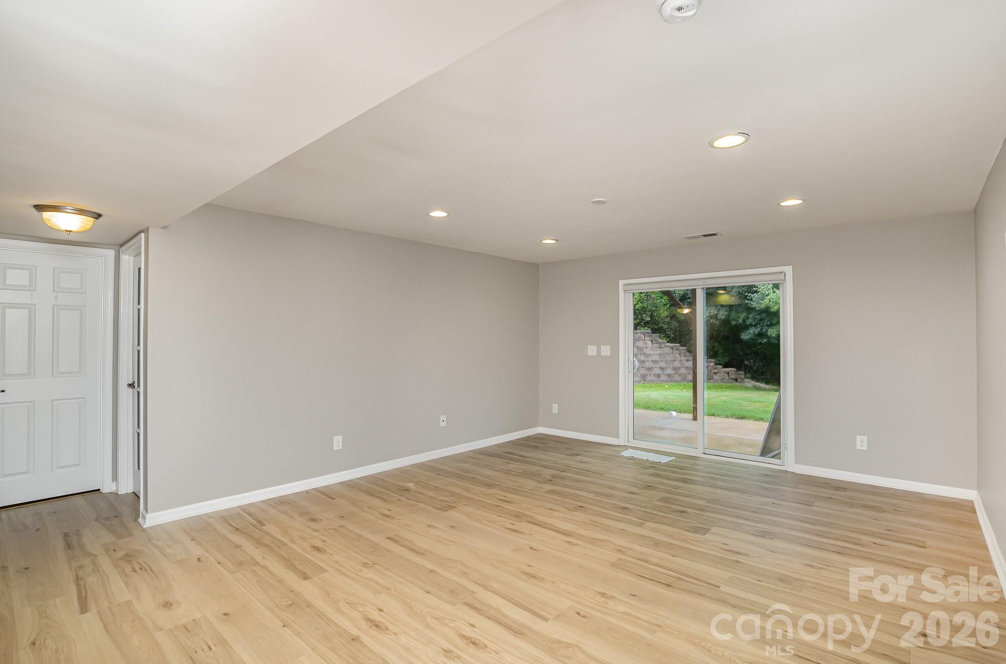 Lake Shore On Lake Wylie - Residential