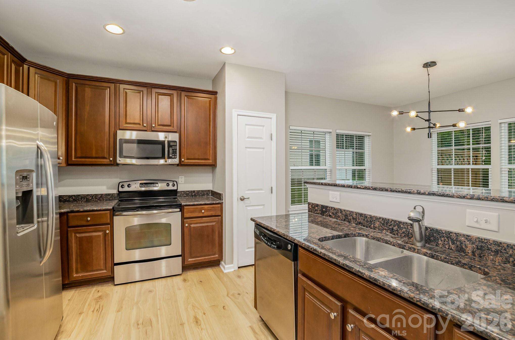 Lake Shore On Lake Wylie - Residential