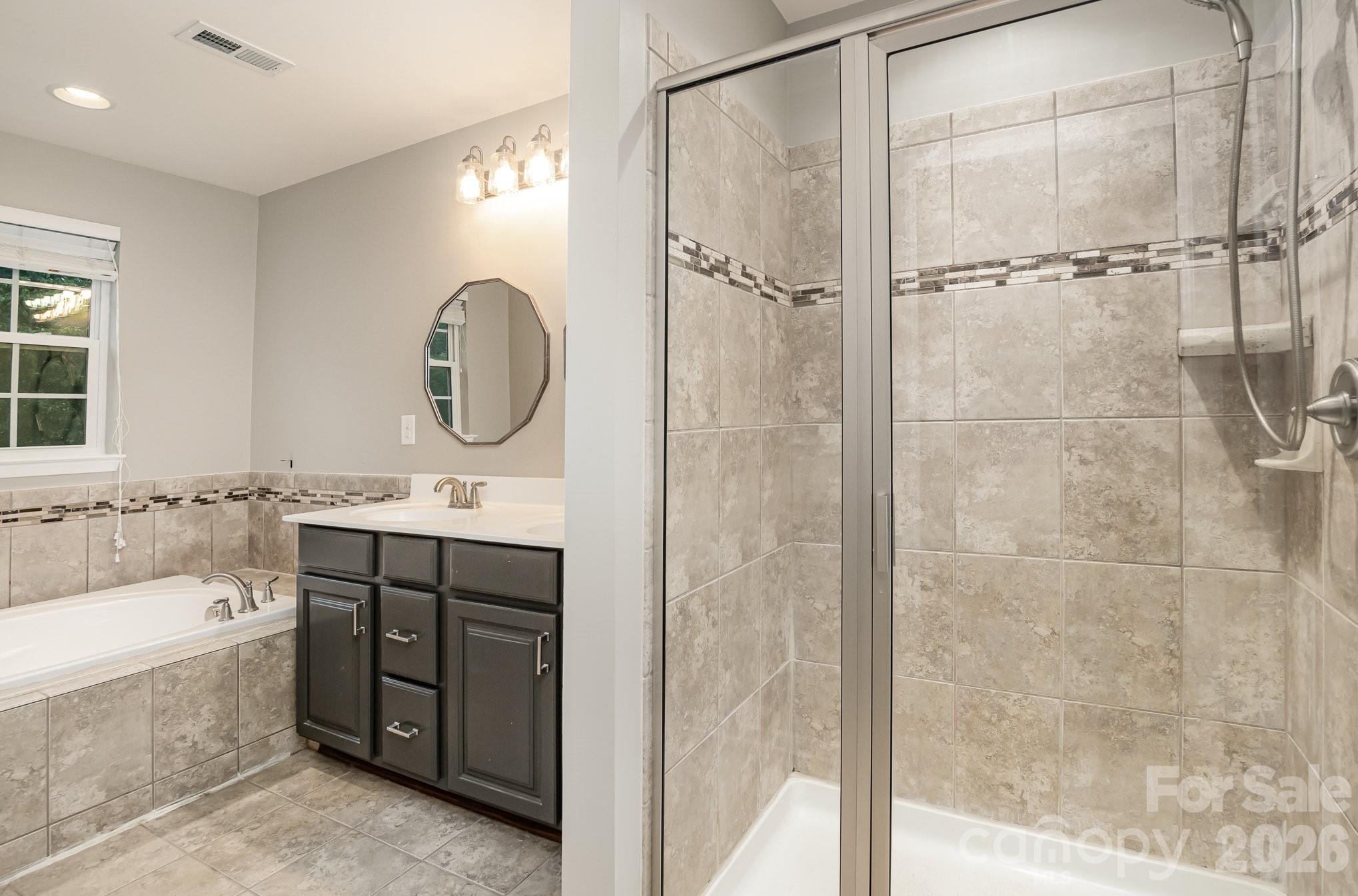 Lake Shore On Lake Wylie - Residential