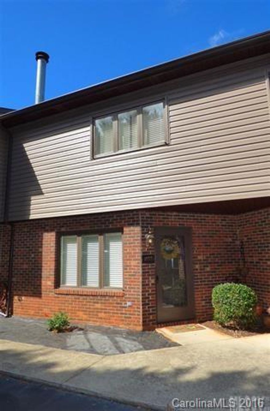 Terrific NW Hickory location for 2-bedroom, 2-lvl condo at Lakeland Ridge! Unit has undergone extensive renovations in last 2 years & shows like brand new! Main lvl offers open great room w/corner FP, wood laminate flooring, neutral colors, dining area & convenient half BA. All-new kitchen has new cabinetry, countertops, SS appliances, tile floor, pantry & breakfast area. Stairs to 2nd lvl offer landing w/back door & lead to 2 spacious bedrooms including mstr suite w/new double vanity & WIC.