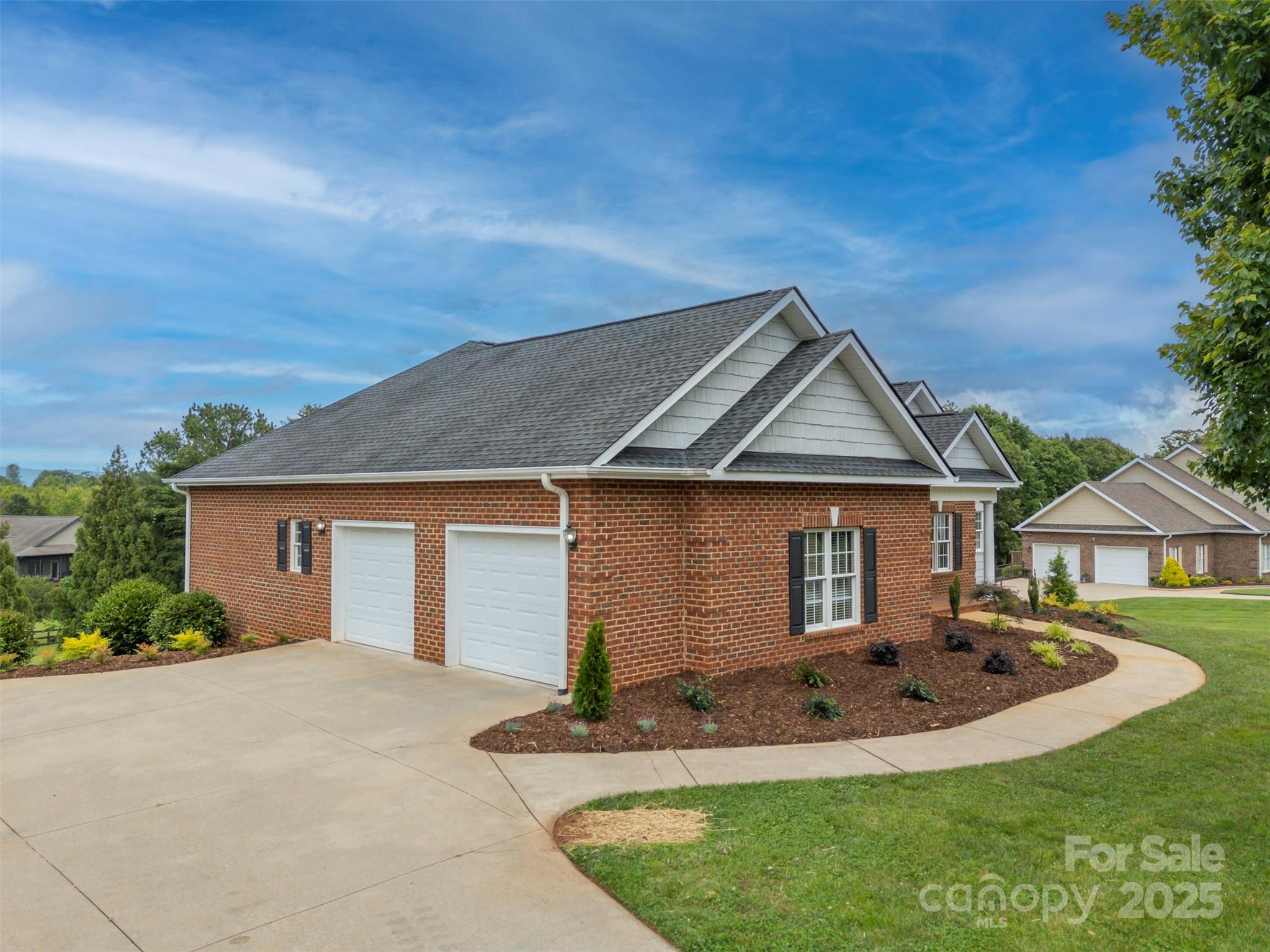 182 Kensington Drive