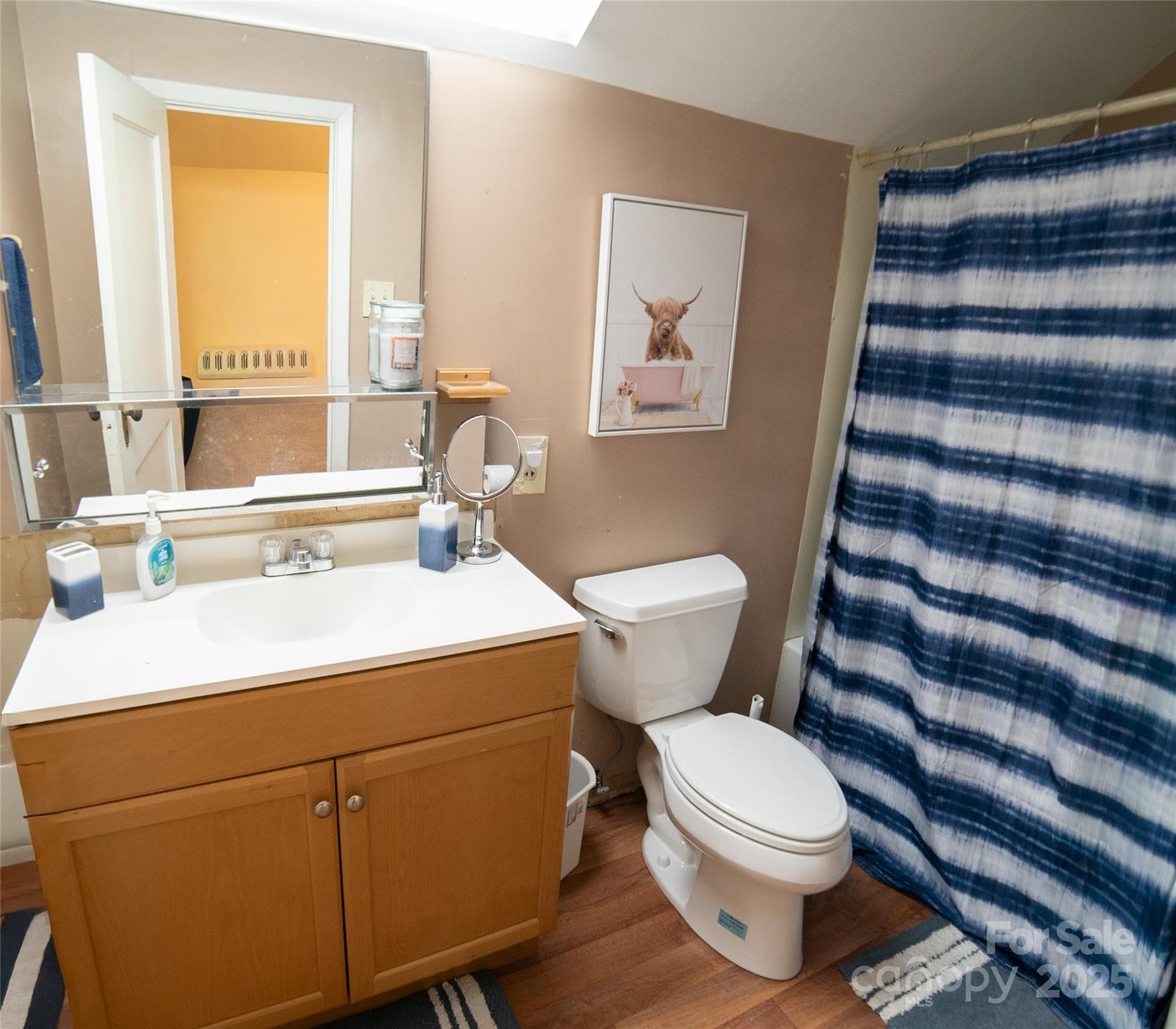 Lenoir, North Carolina 28645, United States, 3 Bedrooms Bedrooms, ,2 BathroomsBathrooms,Residential,Active,251413