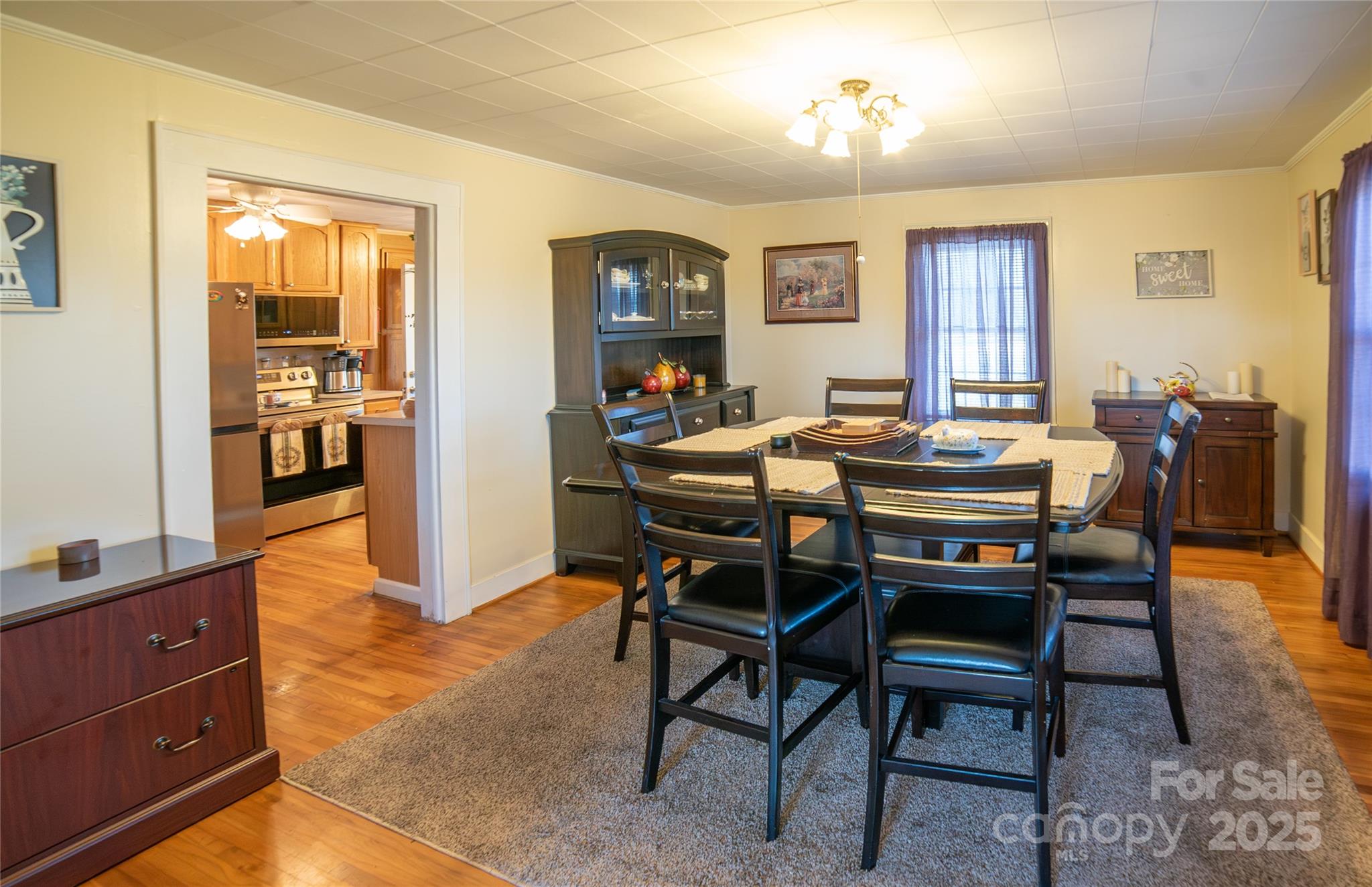 Lenoir, North Carolina 28645, United States, 3 Bedrooms Bedrooms, ,2 BathroomsBathrooms,Residential,Active,251413