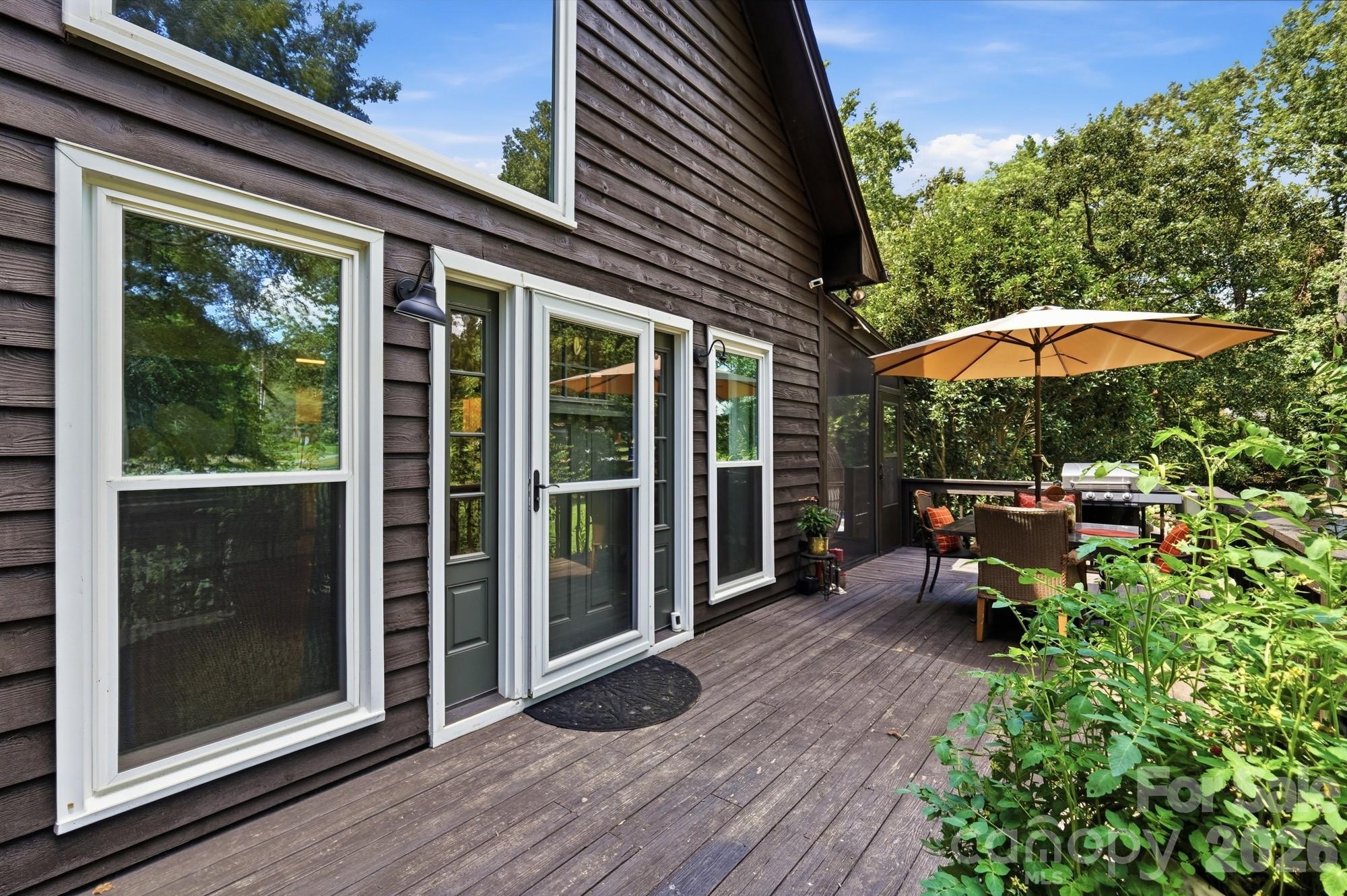 141 Oak Leaf Lane