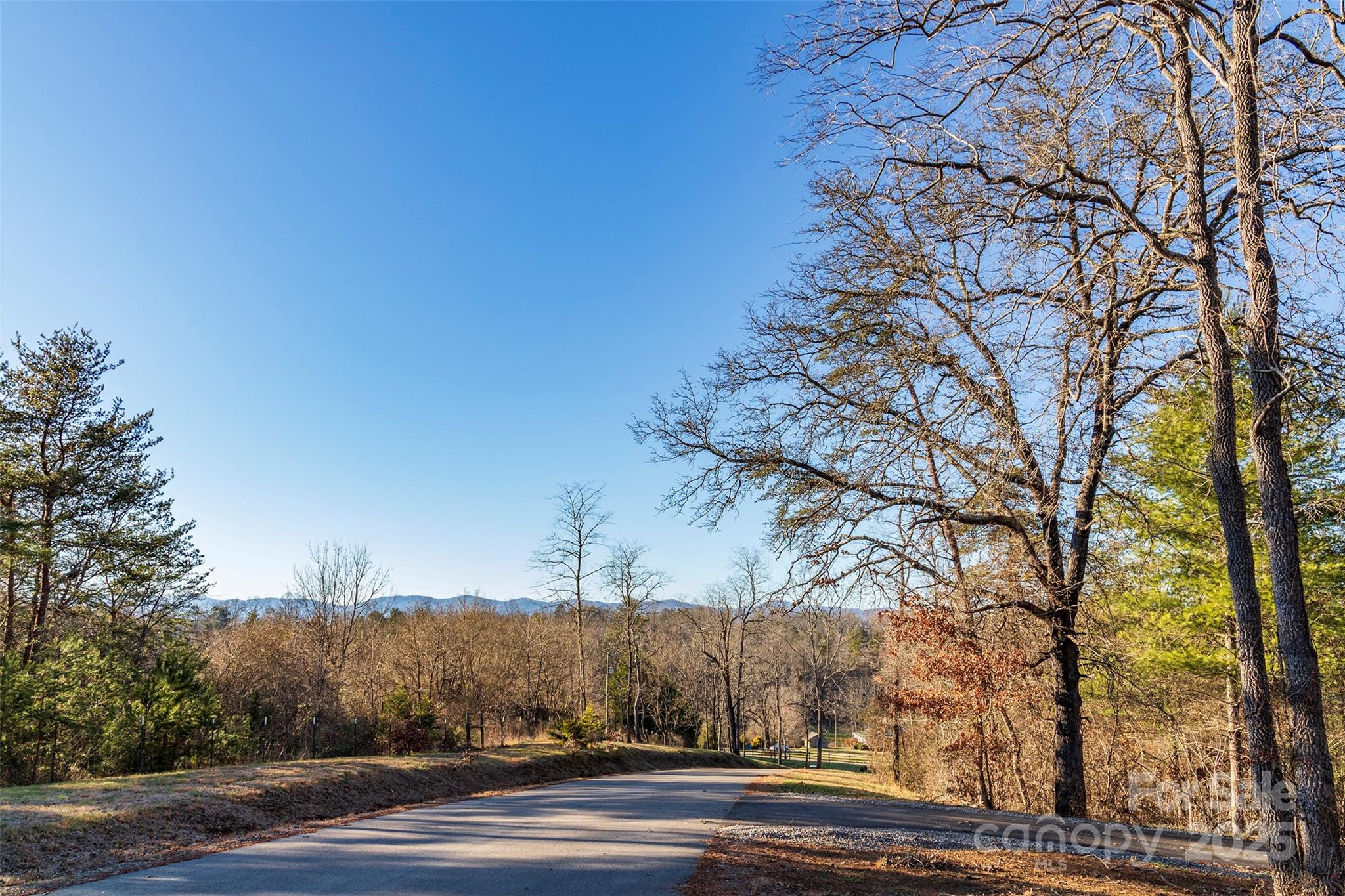112 Saddle Ridge Drive 6