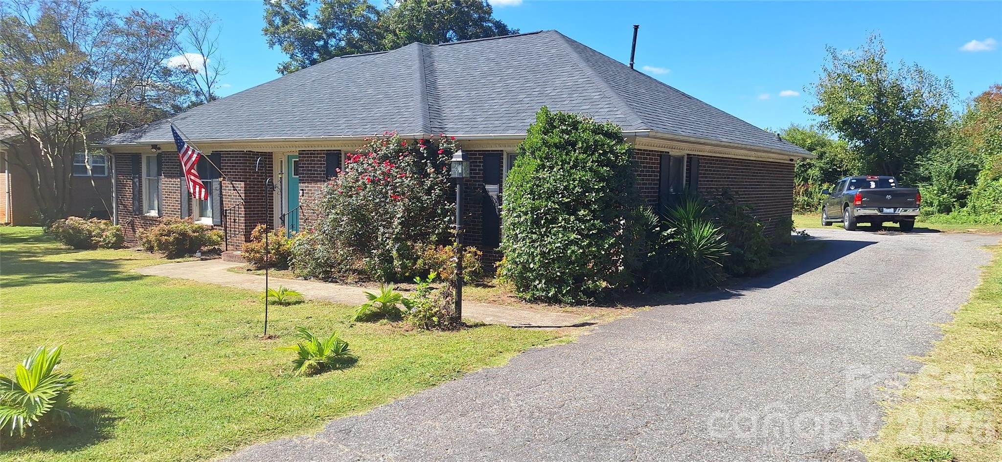 1533 Shannon Bradley Road