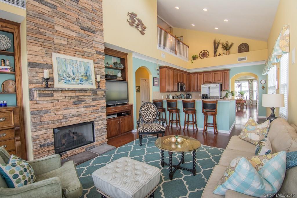 Lake Shore On Lake Wylie - Residential