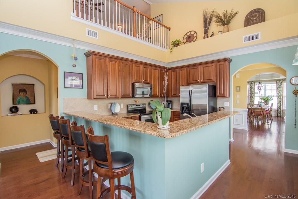 Lake Shore On Lake Wylie - Residential