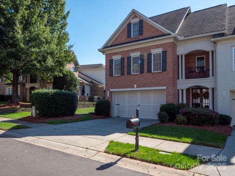 Photo of 11724 Easthampton Circle, Charlotte, NC 28277 (MLS # 4315522)
