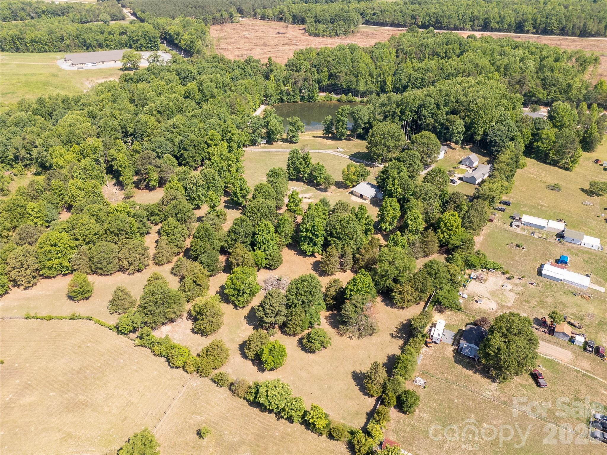 Joannas Lake - Residential