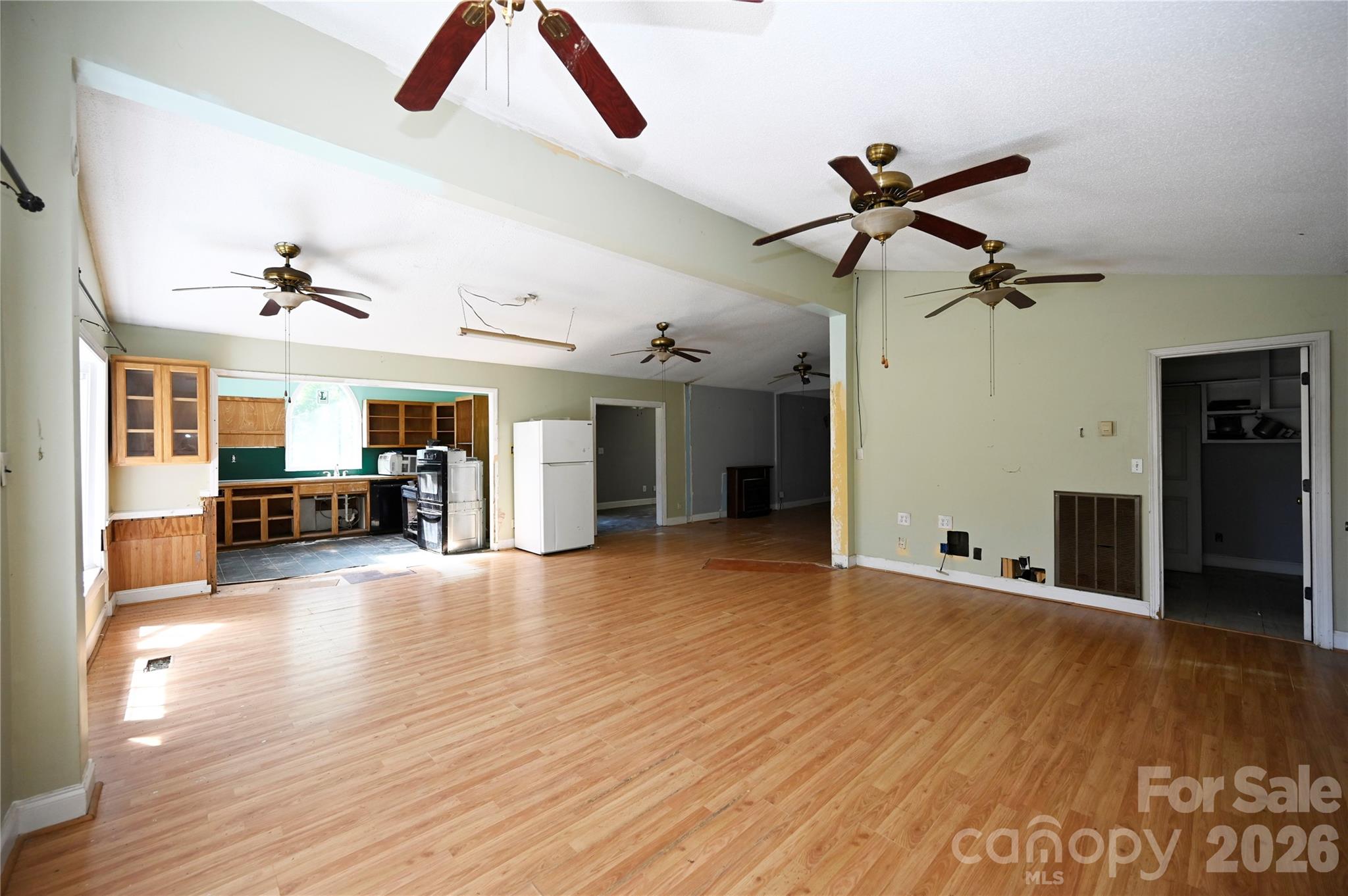 Joannas Lake - Residential