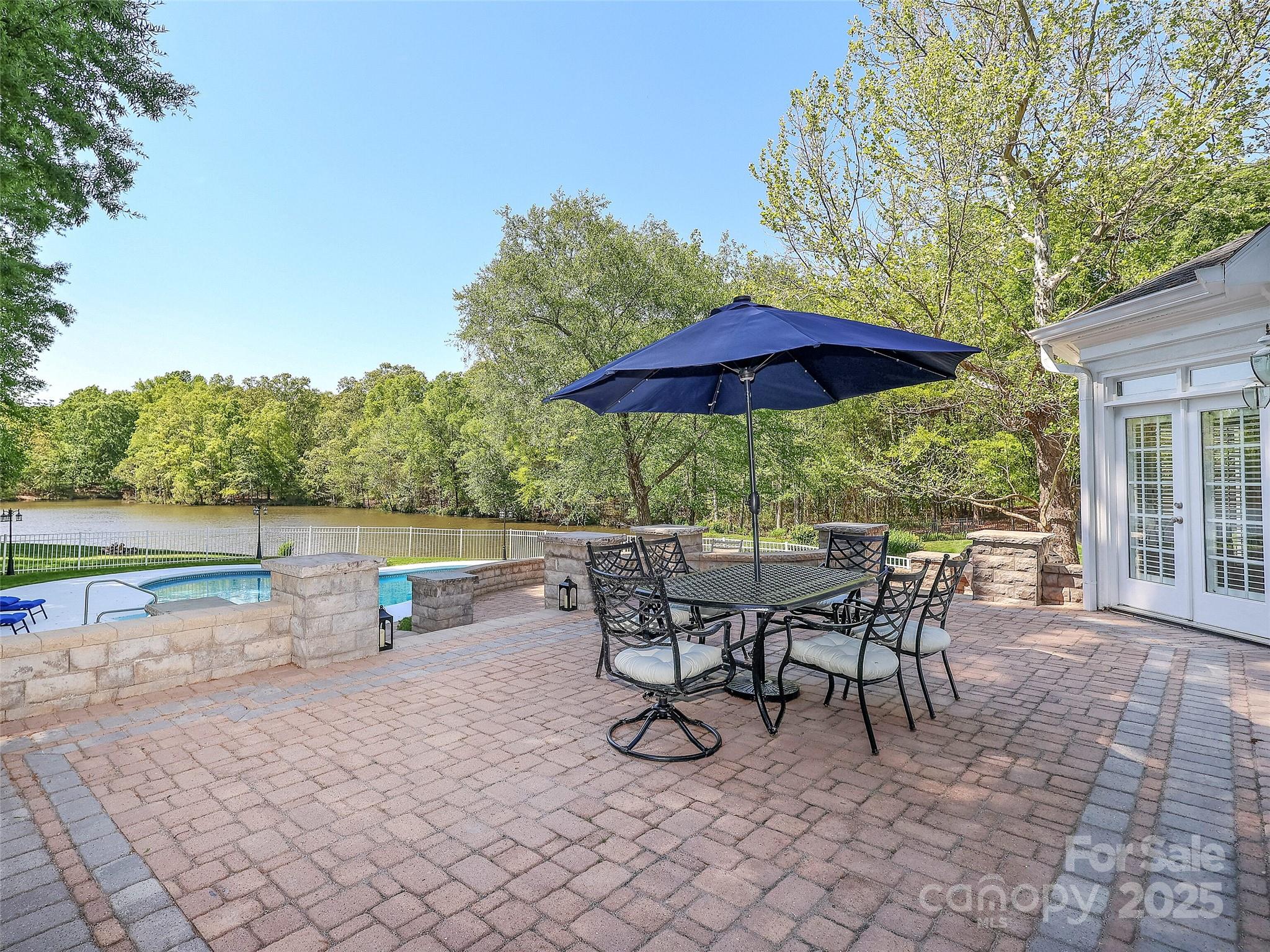 Walden Pond - Residential