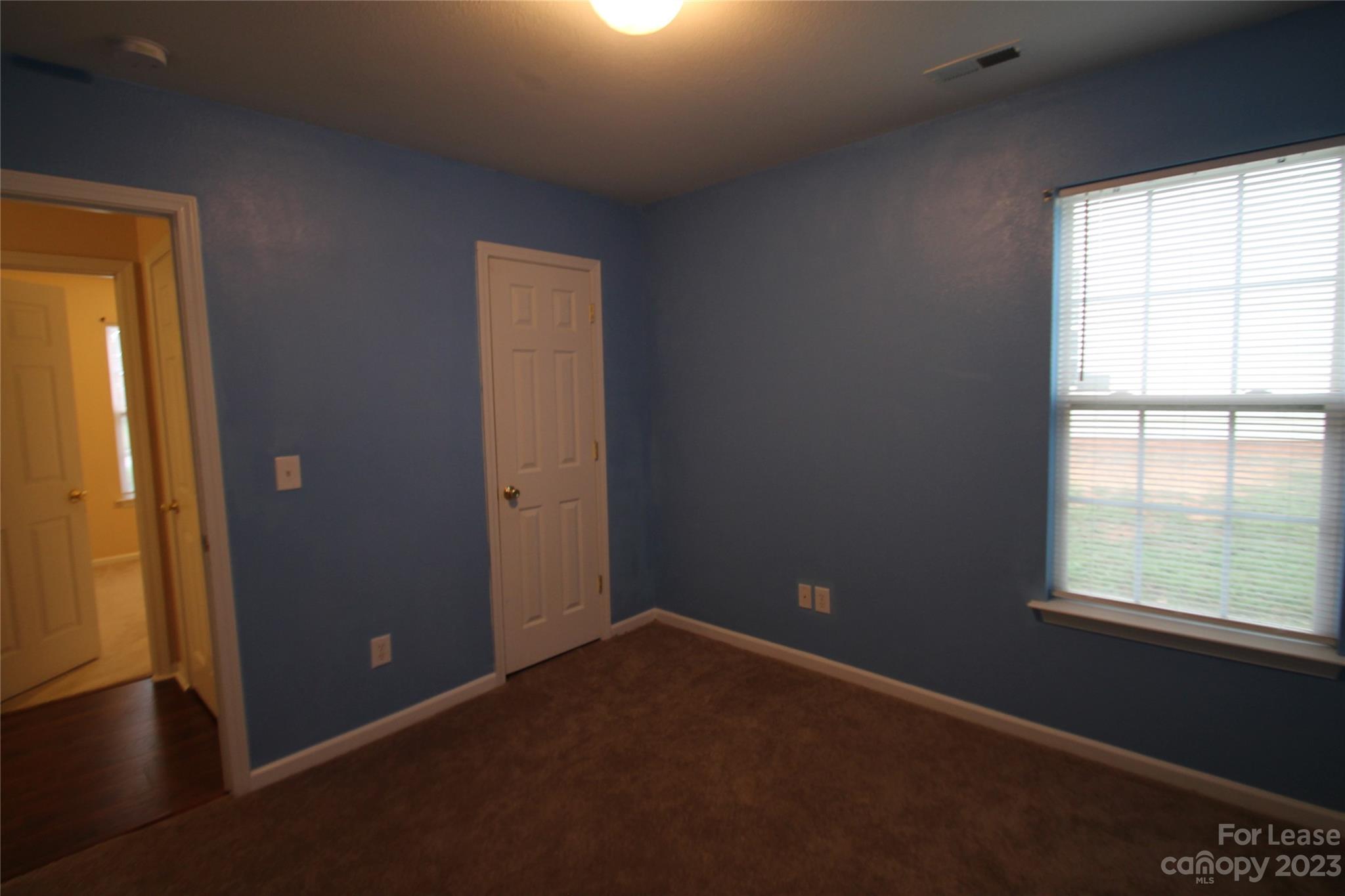 Longview Oaks - Residential Lease