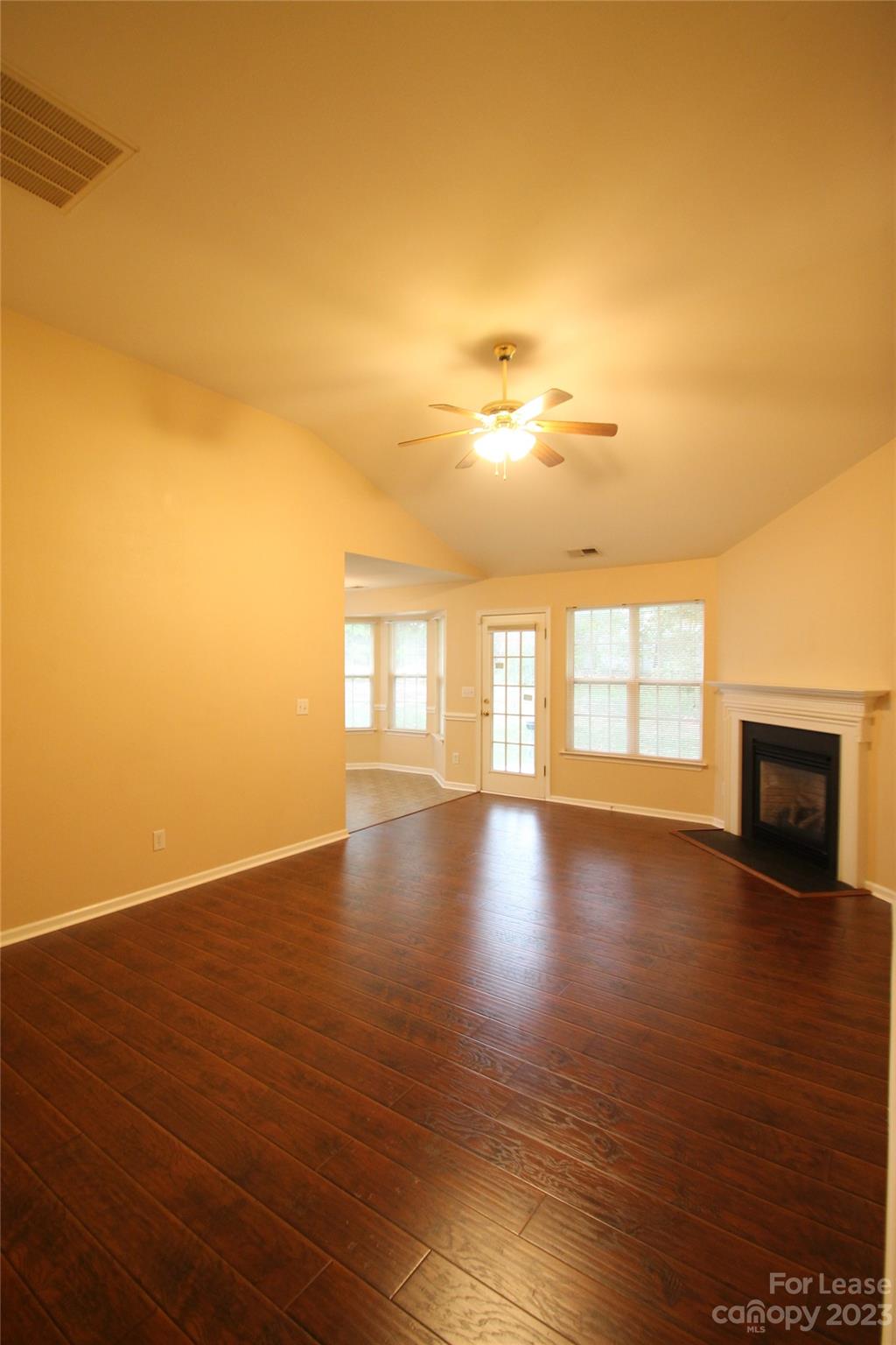Longview Oaks - Residential Lease