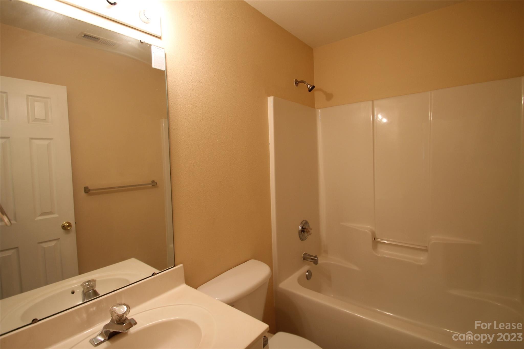 Longview Oaks - Residential Lease
