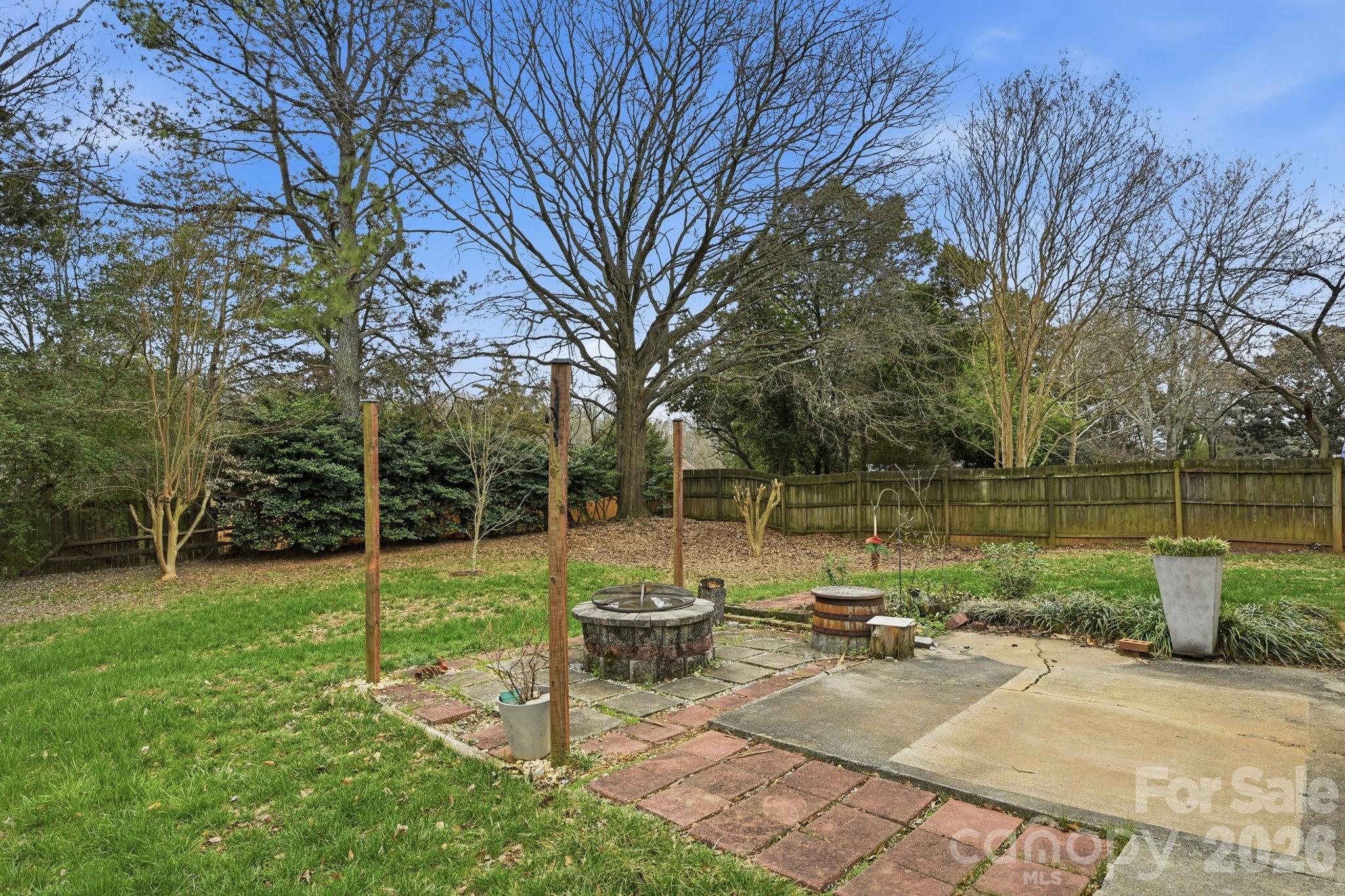 Olde Whitehall - Residential