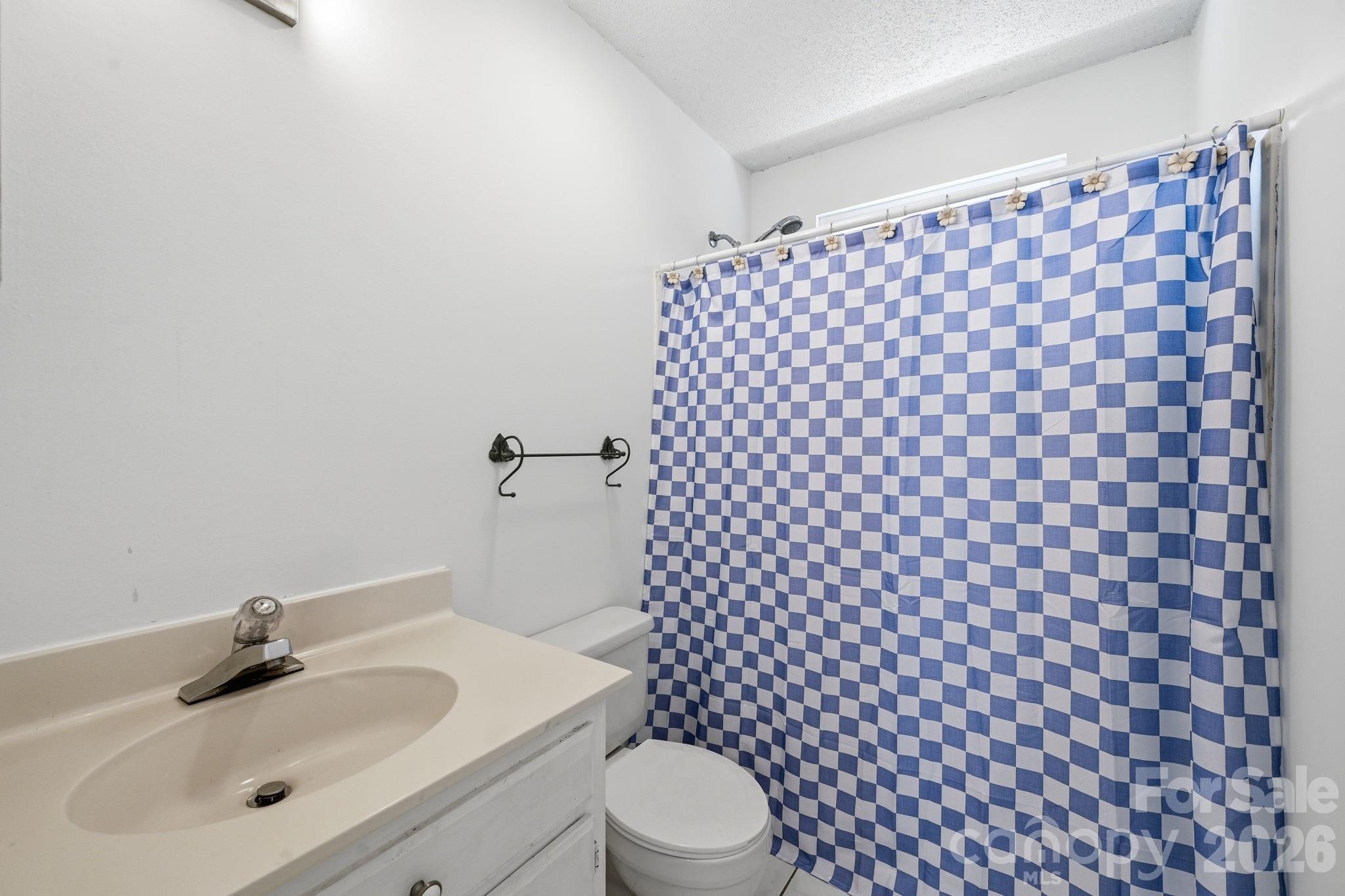 Olde Whitehall - Residential