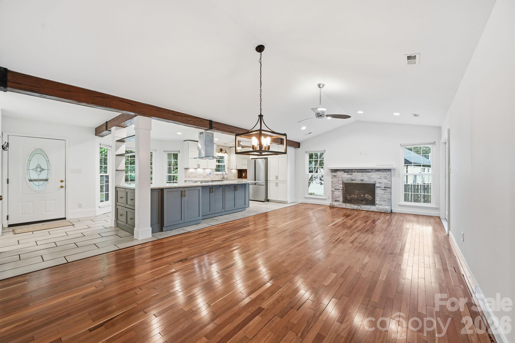 Olde Whitehall - Residential