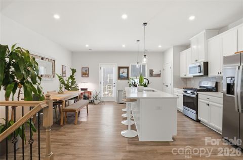 1311 Ashbury Street Charlotte NC 28216