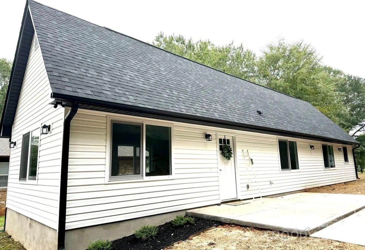 501 E Robinson Street