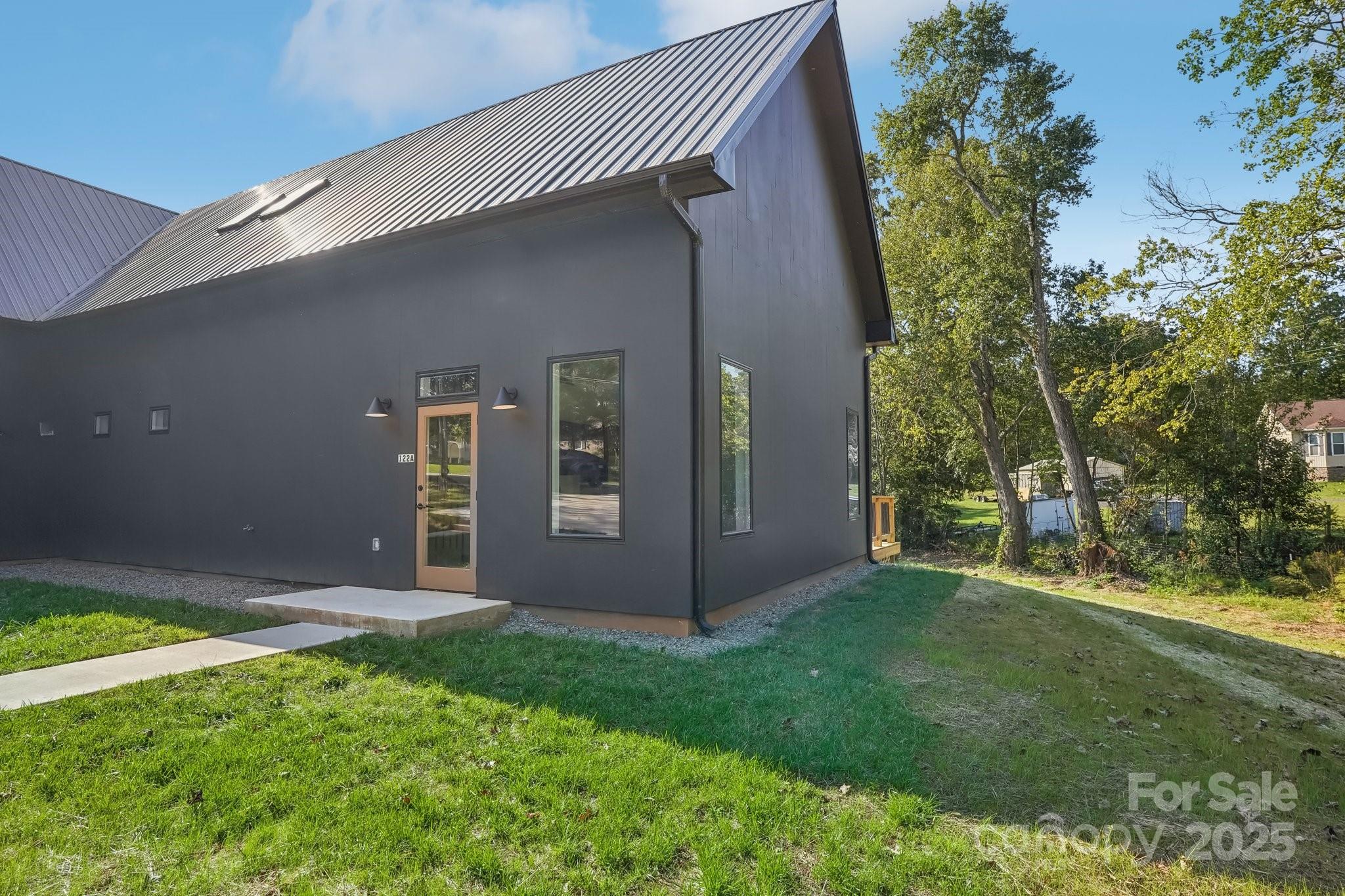 122 Laura Road A